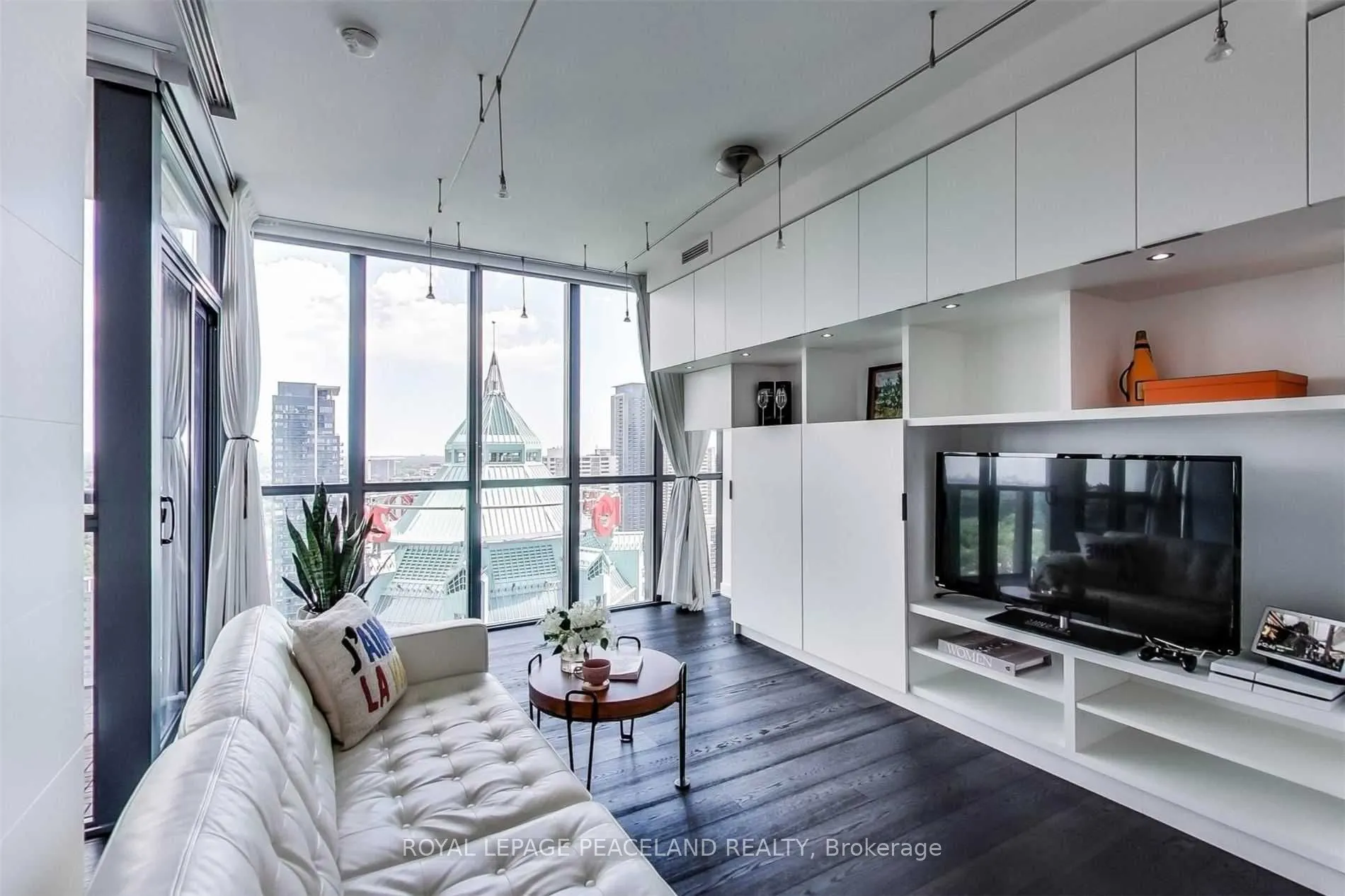 110 Charles Street E, #2901