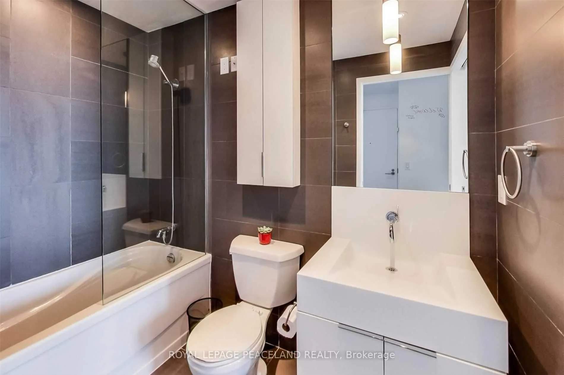 110 Charles Street E, #2901