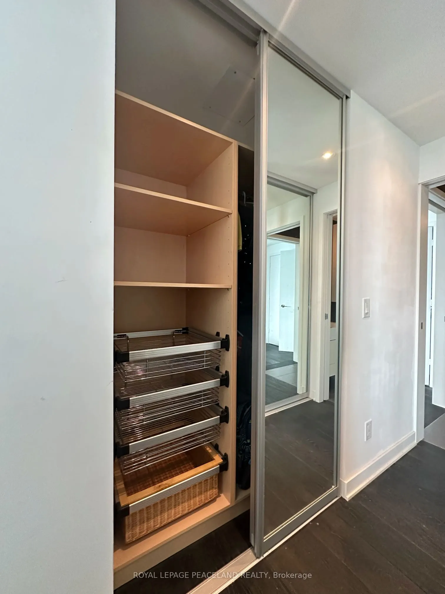 110 Charles Street E, #2901