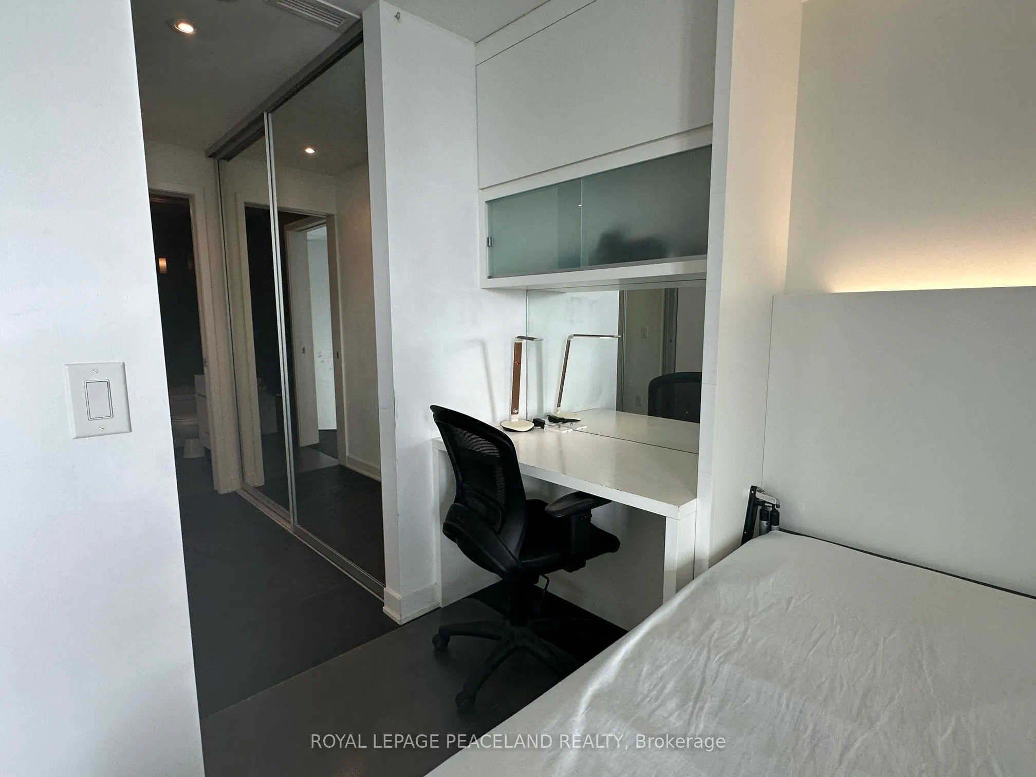 110 Charles Street E, #2901