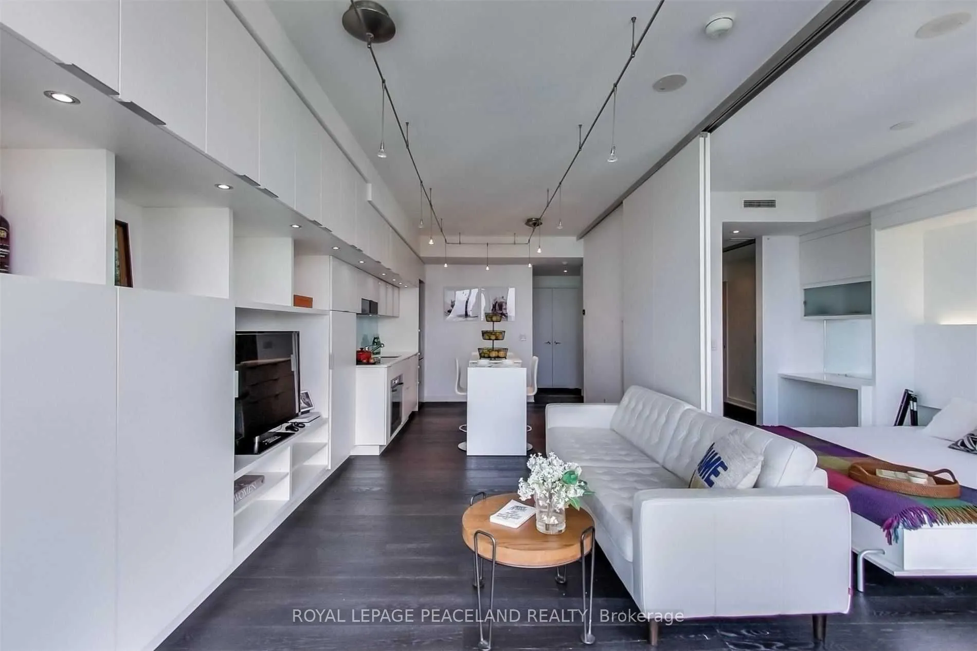 110 Charles Street E, #2901