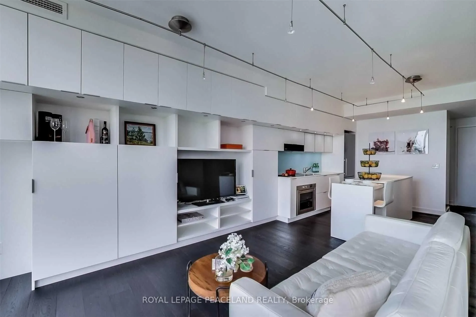 110 Charles Street E, #2901