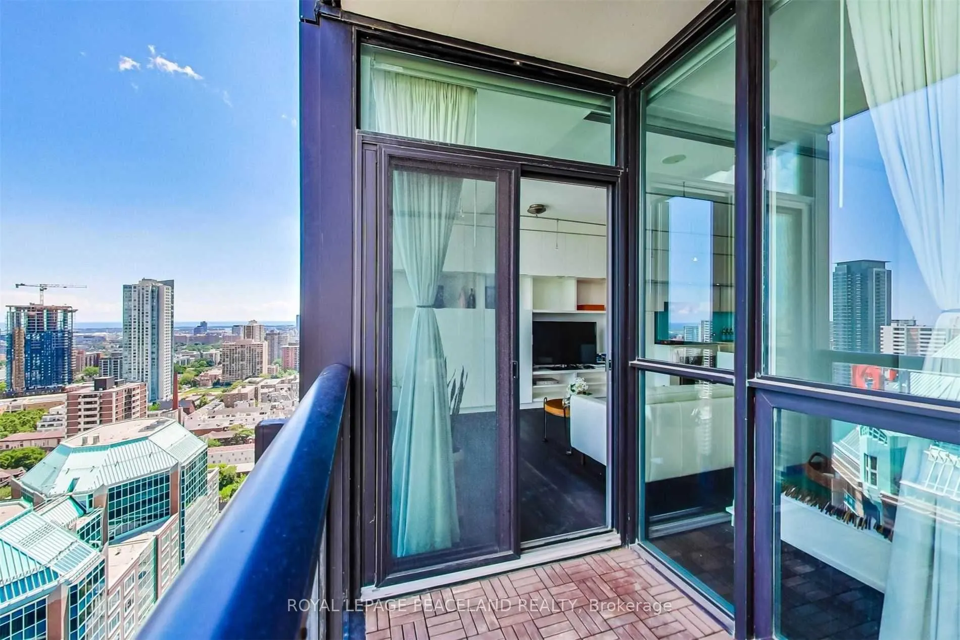 110 Charles Street E, #2901