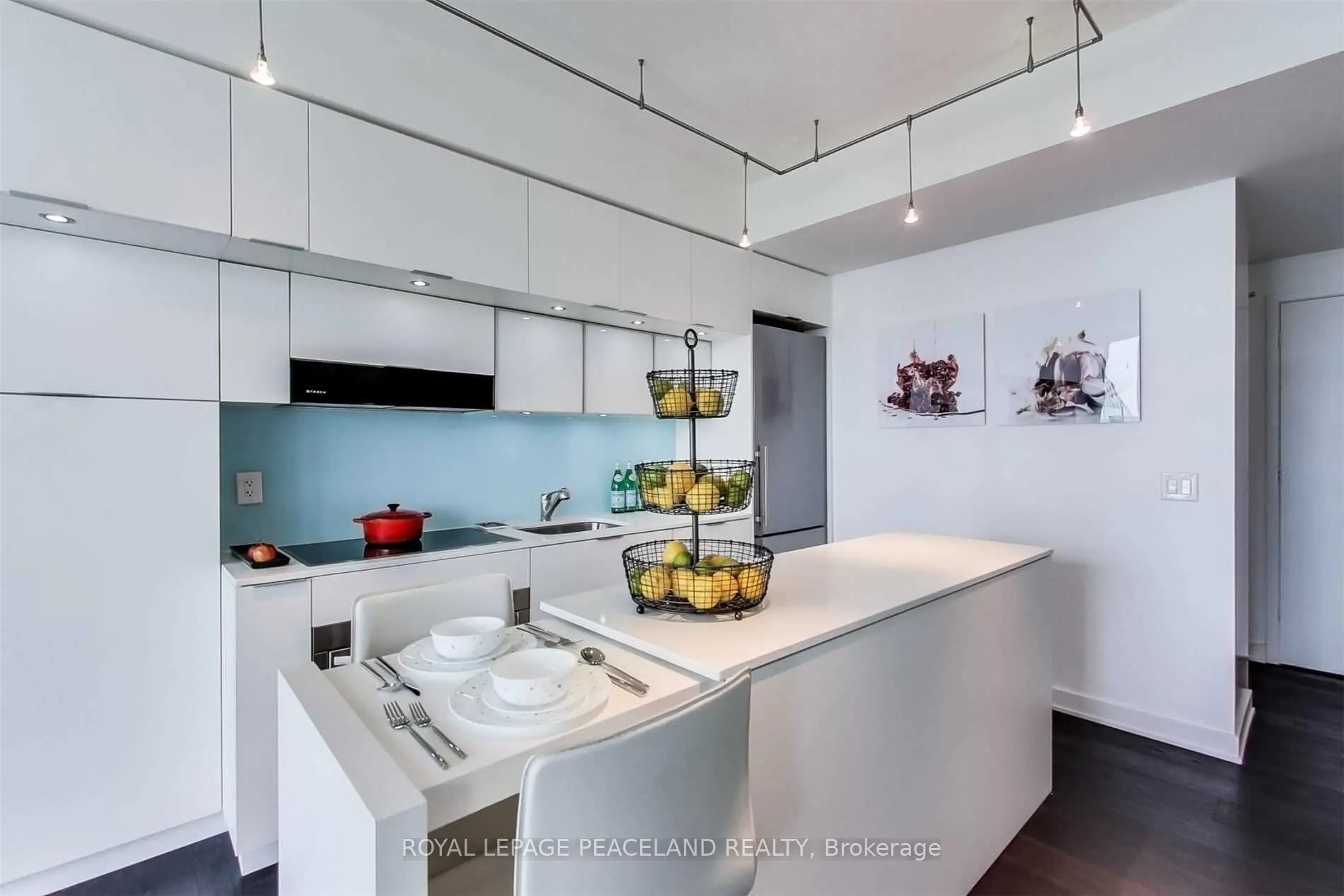 110 Charles Street E, #2901