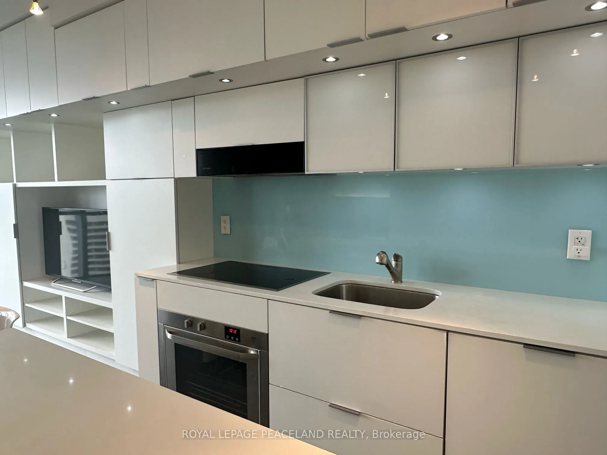 110 Charles Street E, #2901