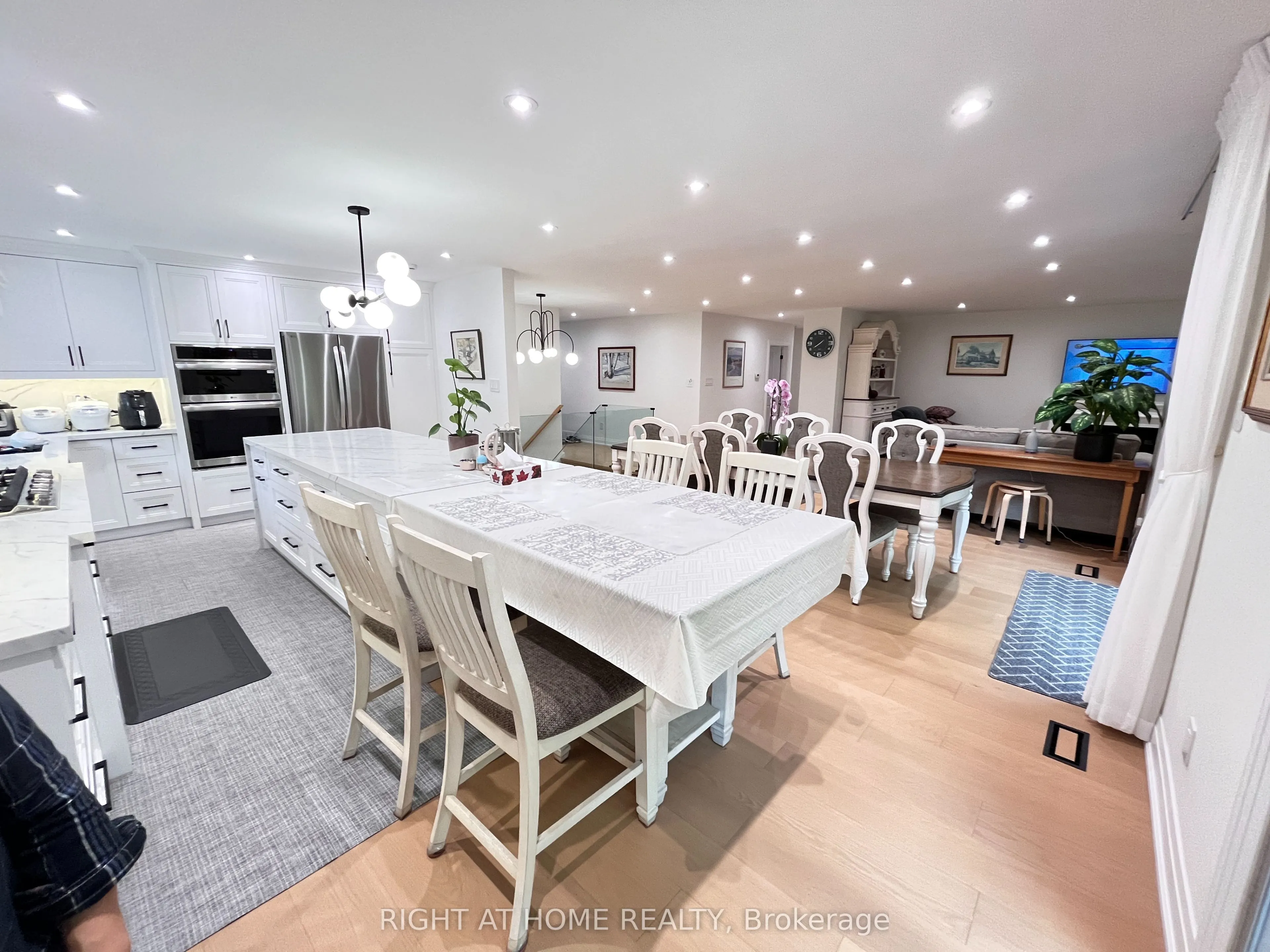 7 Warlock Crescent, #Main