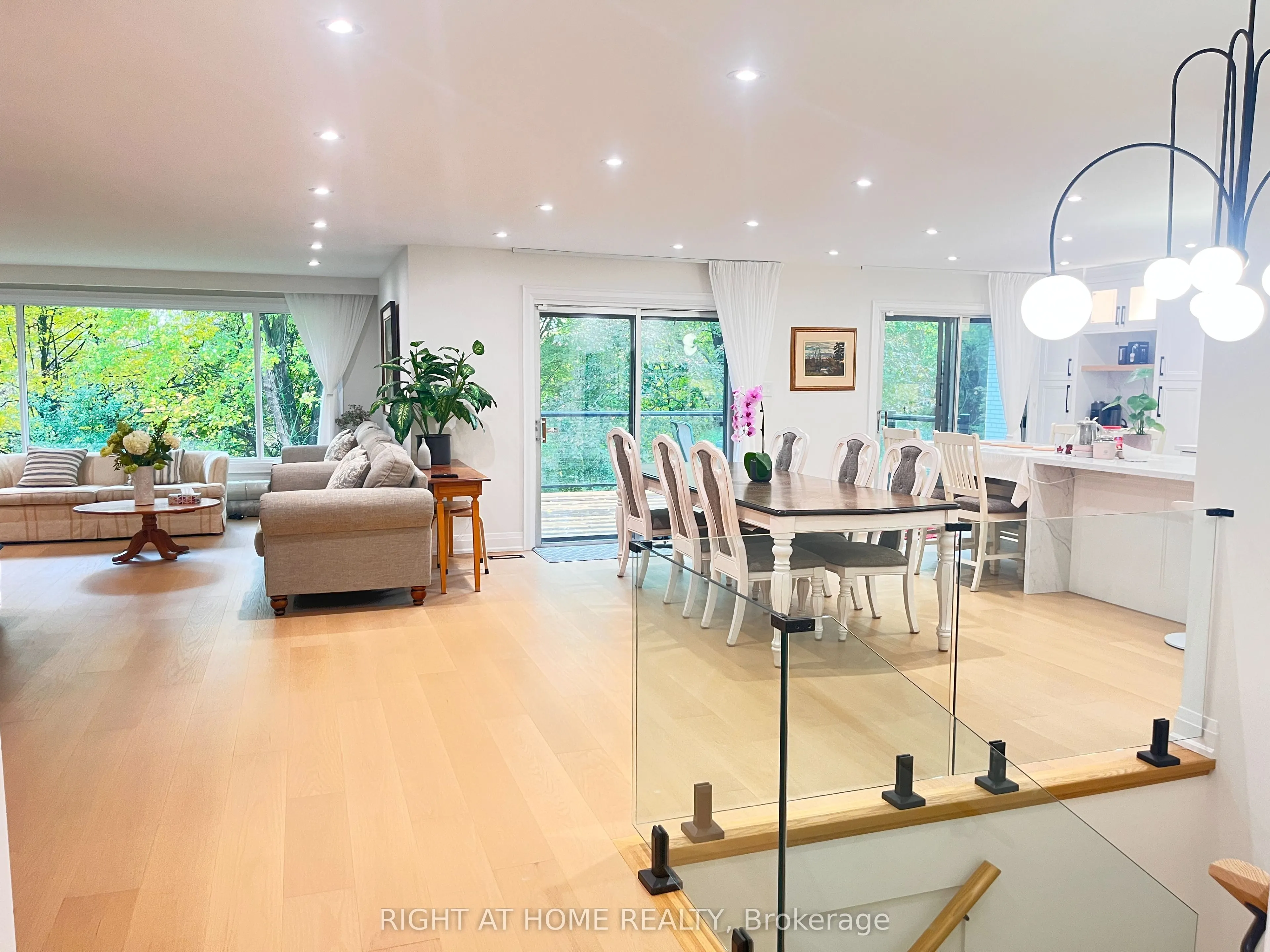 7 Warlock Crescent, #Main