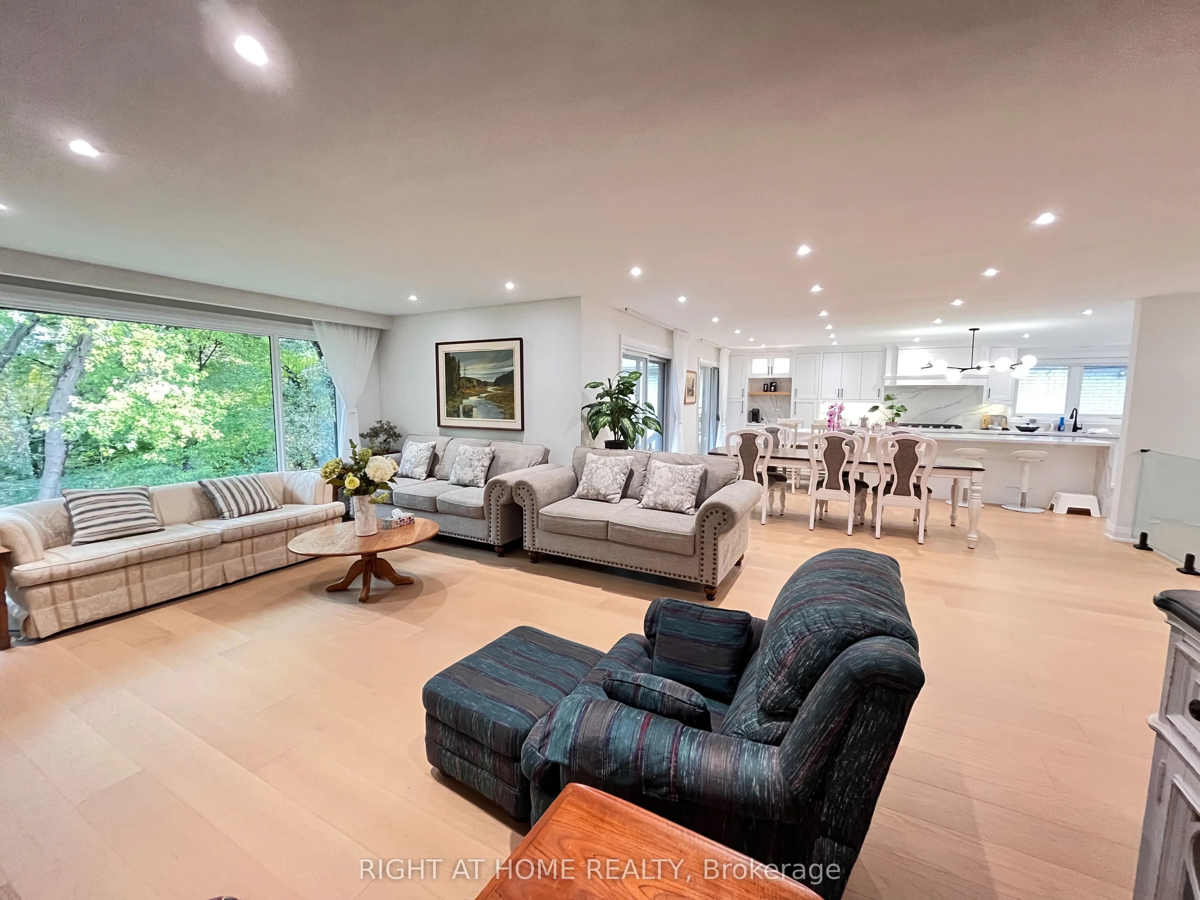 7 Warlock Crescent, #Main