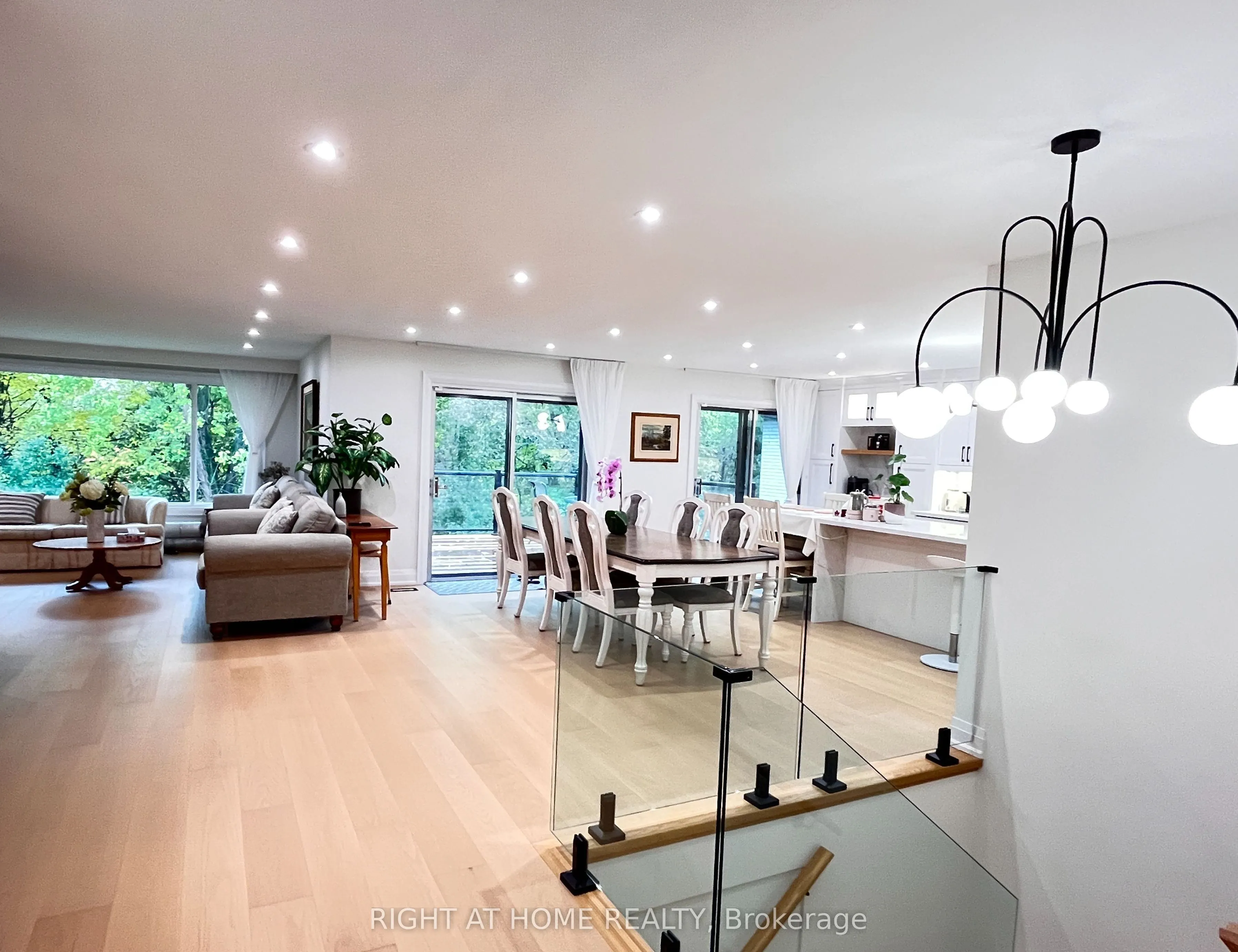 7 Warlock Crescent, #Main