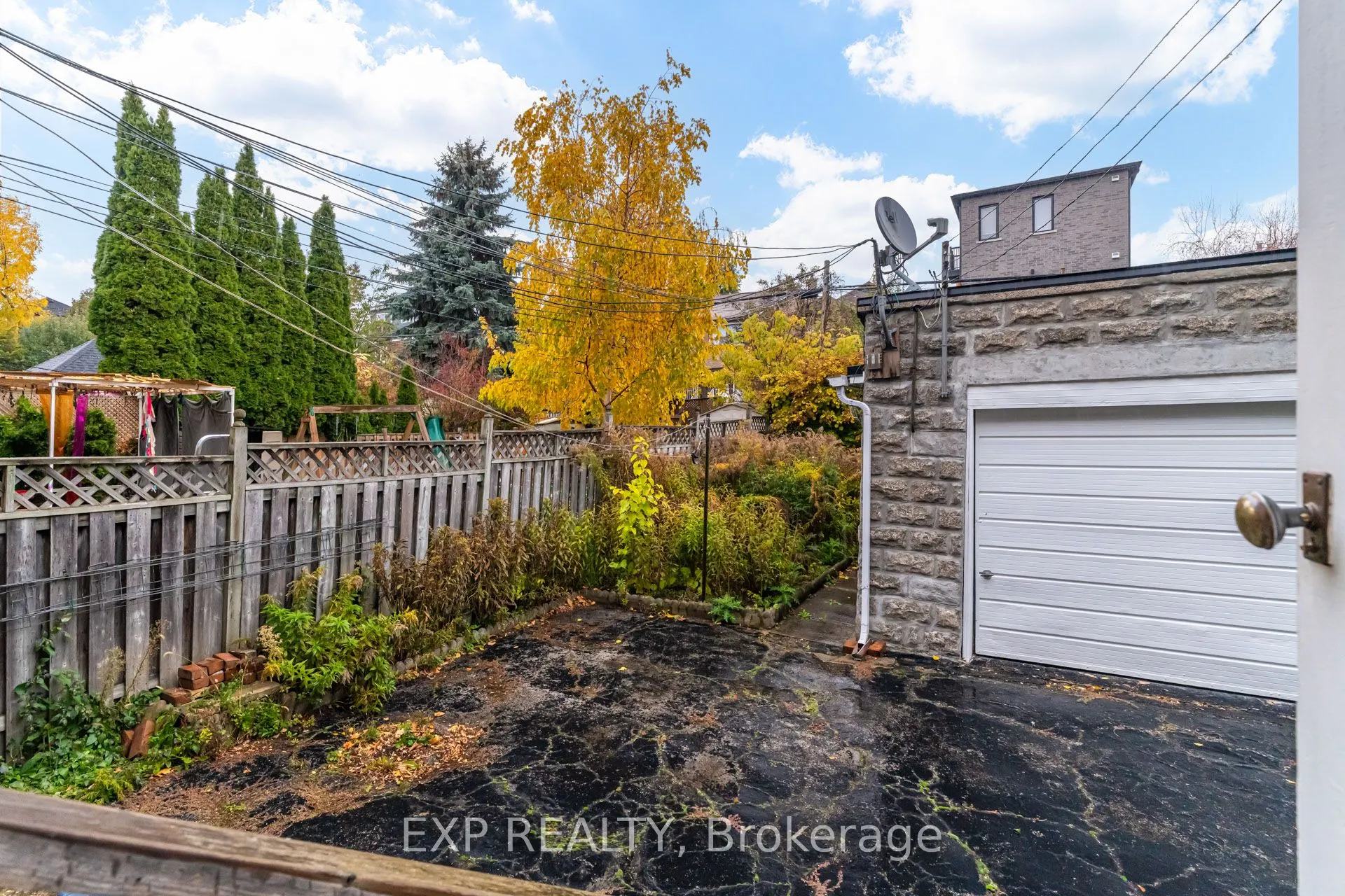 271 Lauder Avenue, #Main