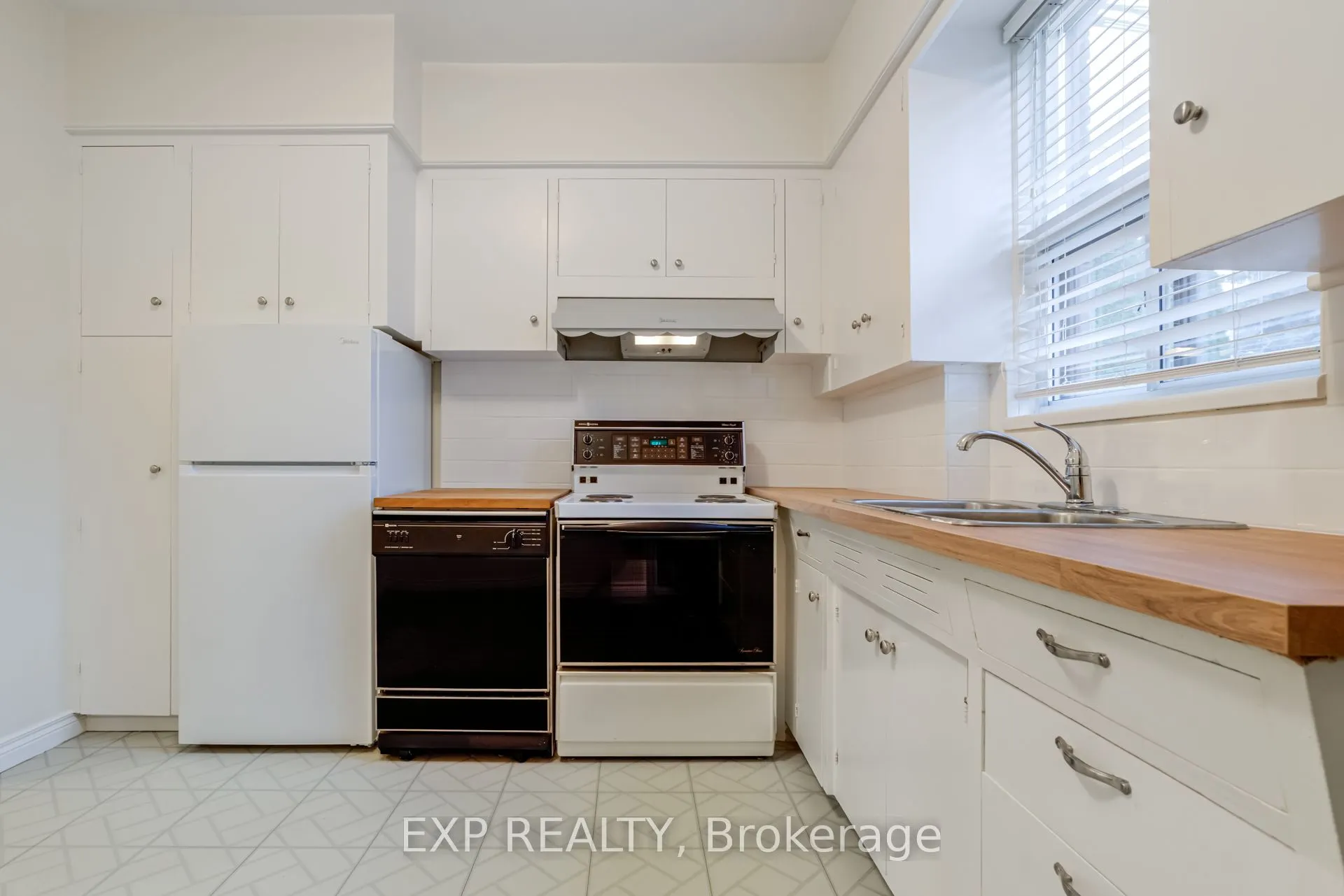 271 Lauder Avenue, #Main