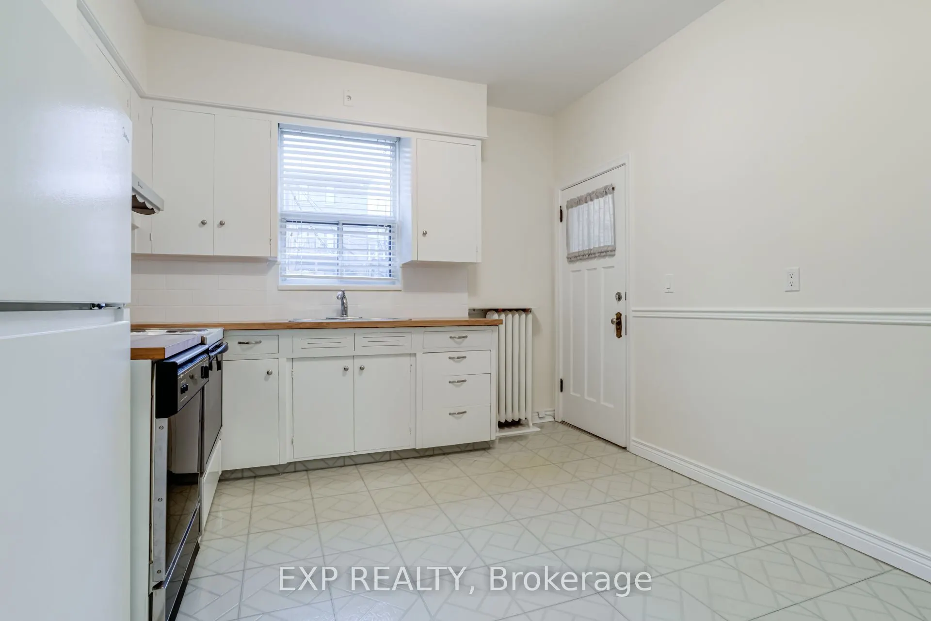 271 Lauder Avenue, #Main