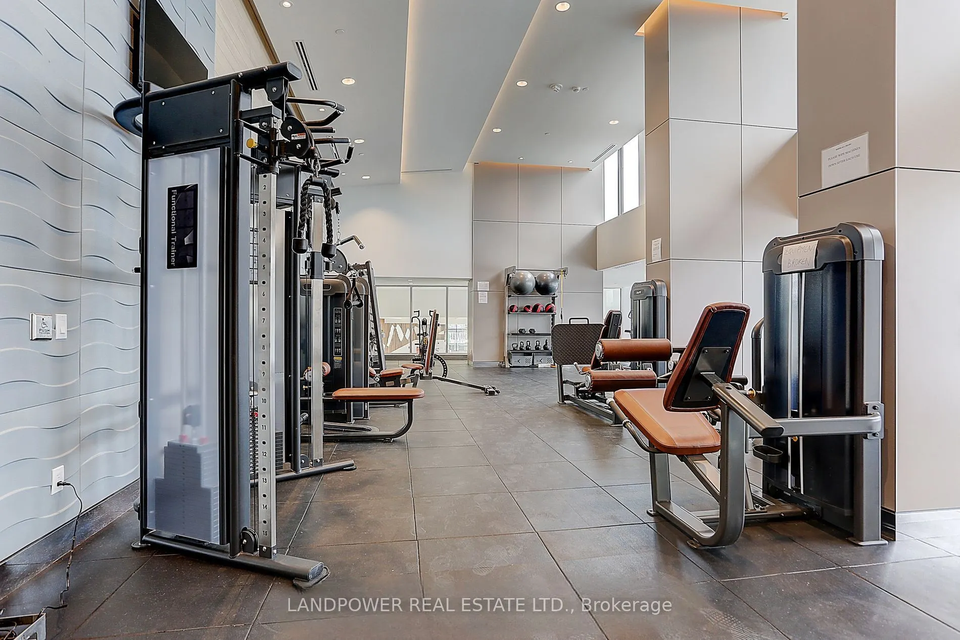 115 McMahon Drive, #3502