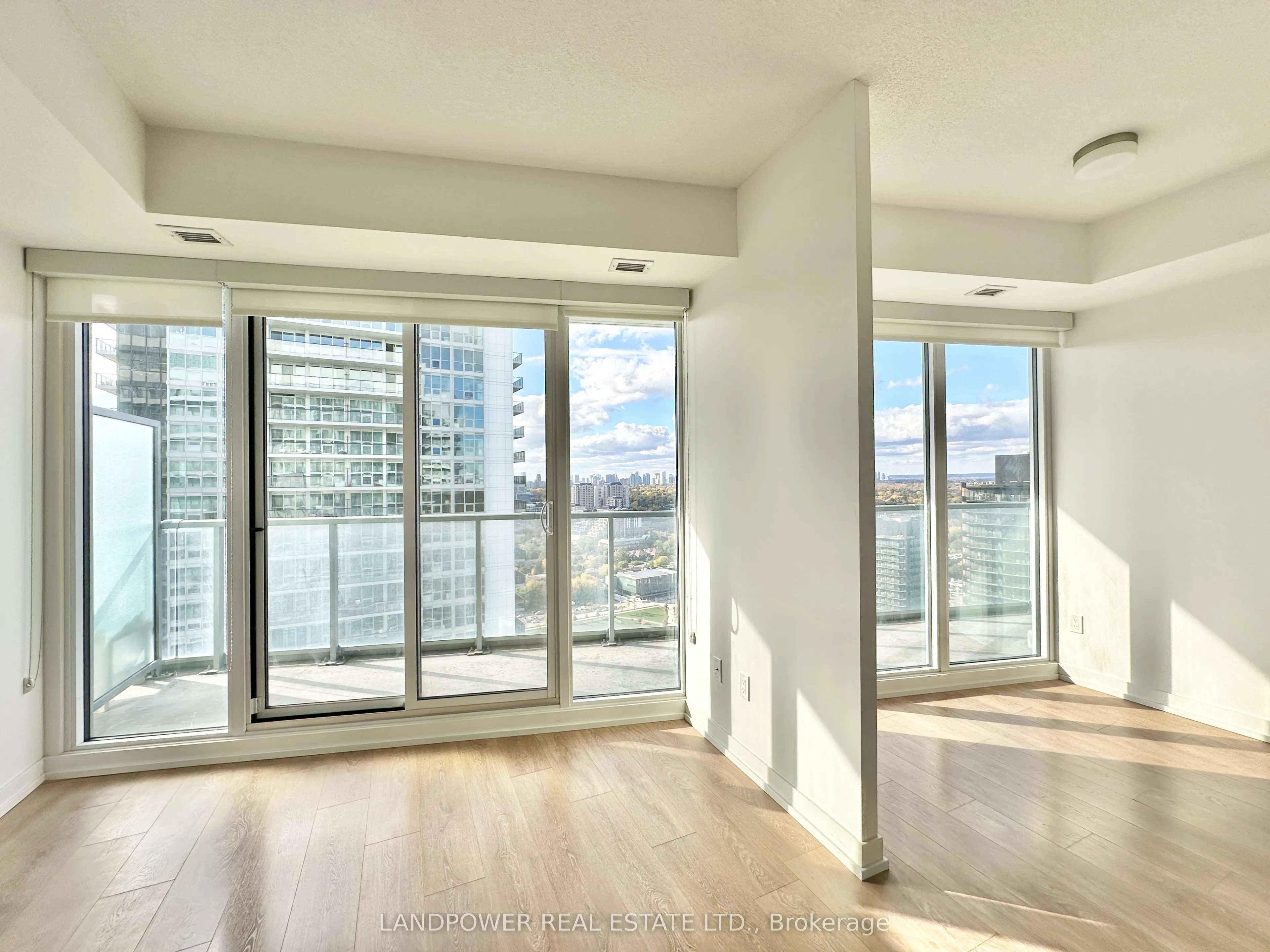 115 McMahon Drive, #3502