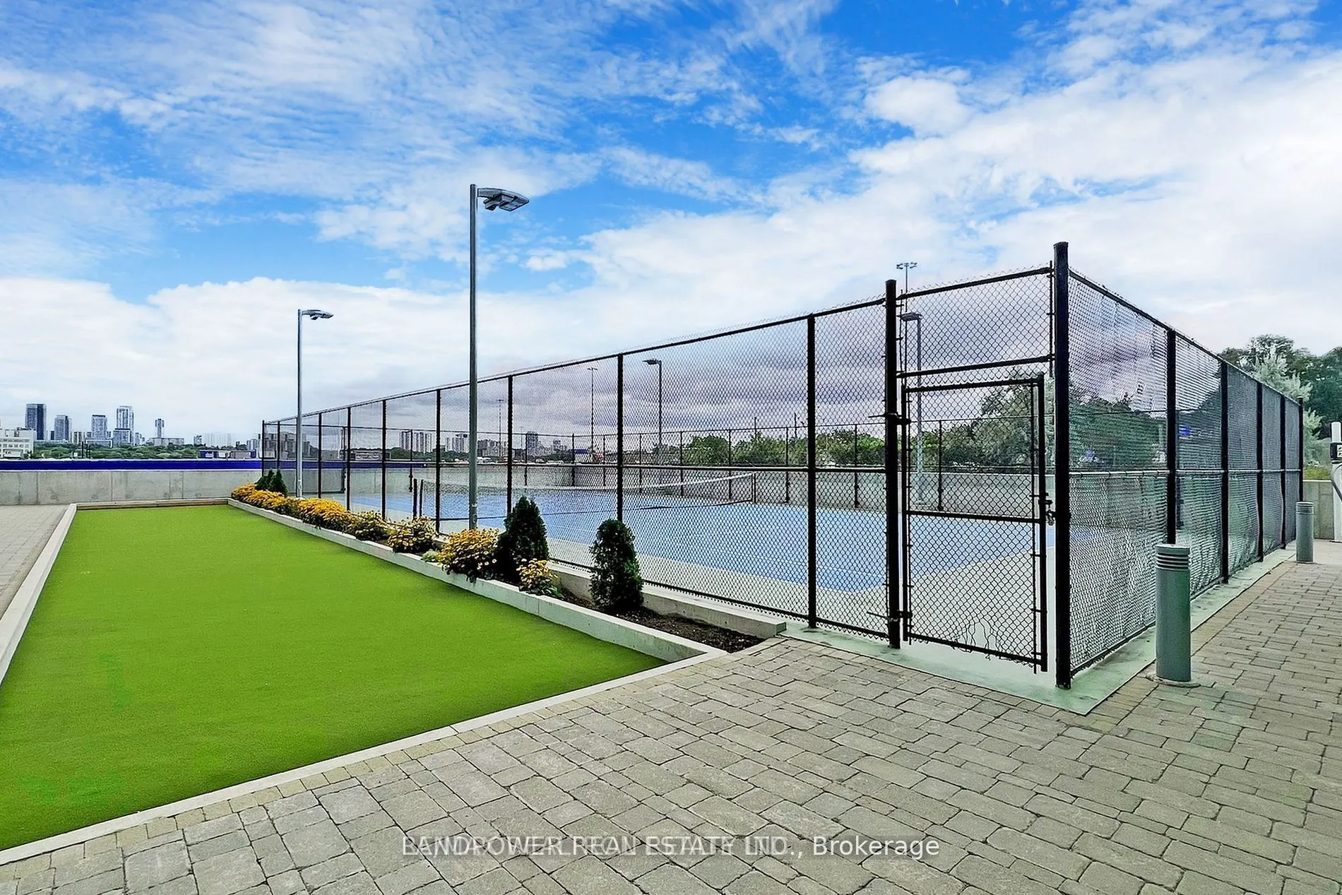 115 McMahon Drive, #3502