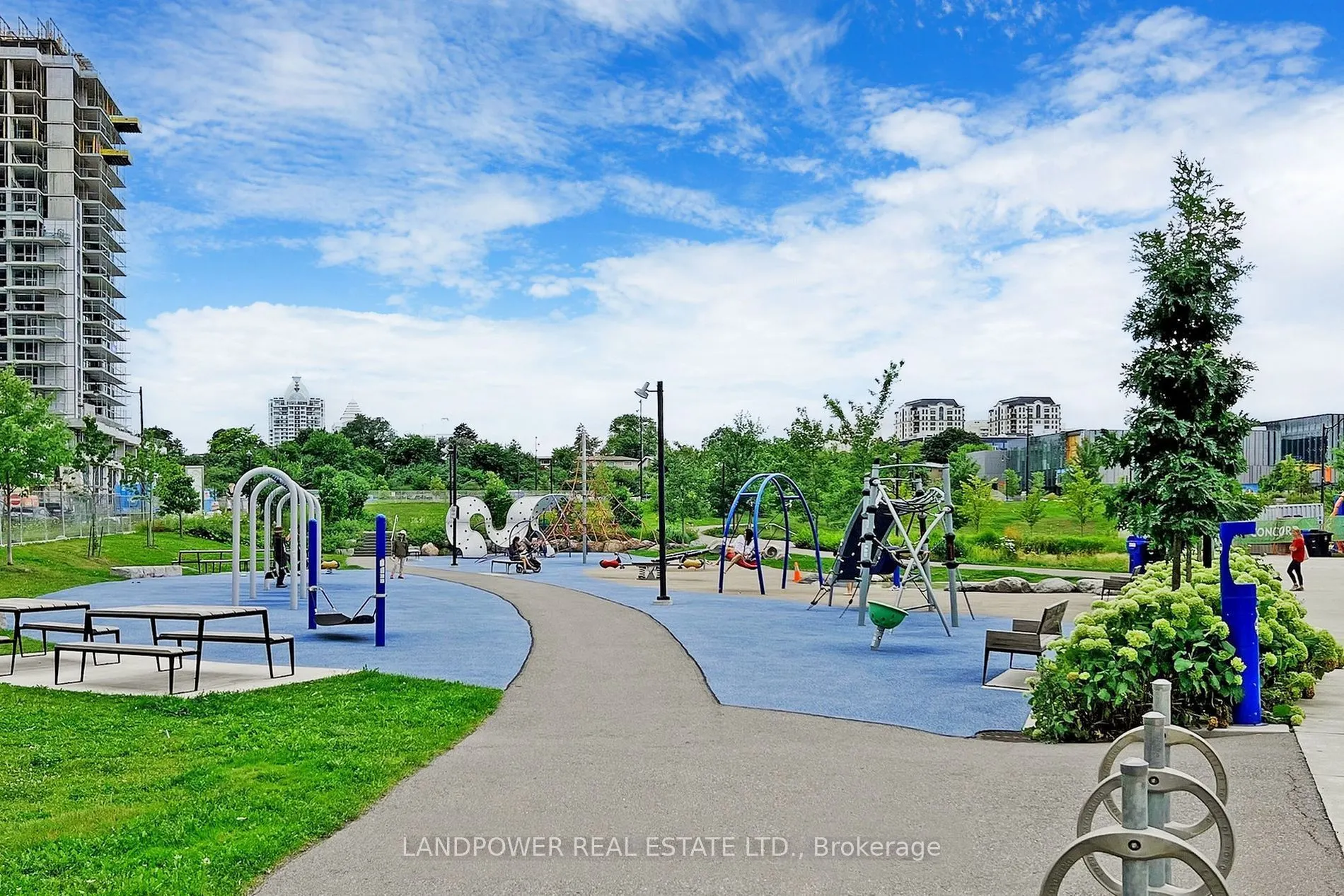 115 McMahon Drive, #3502