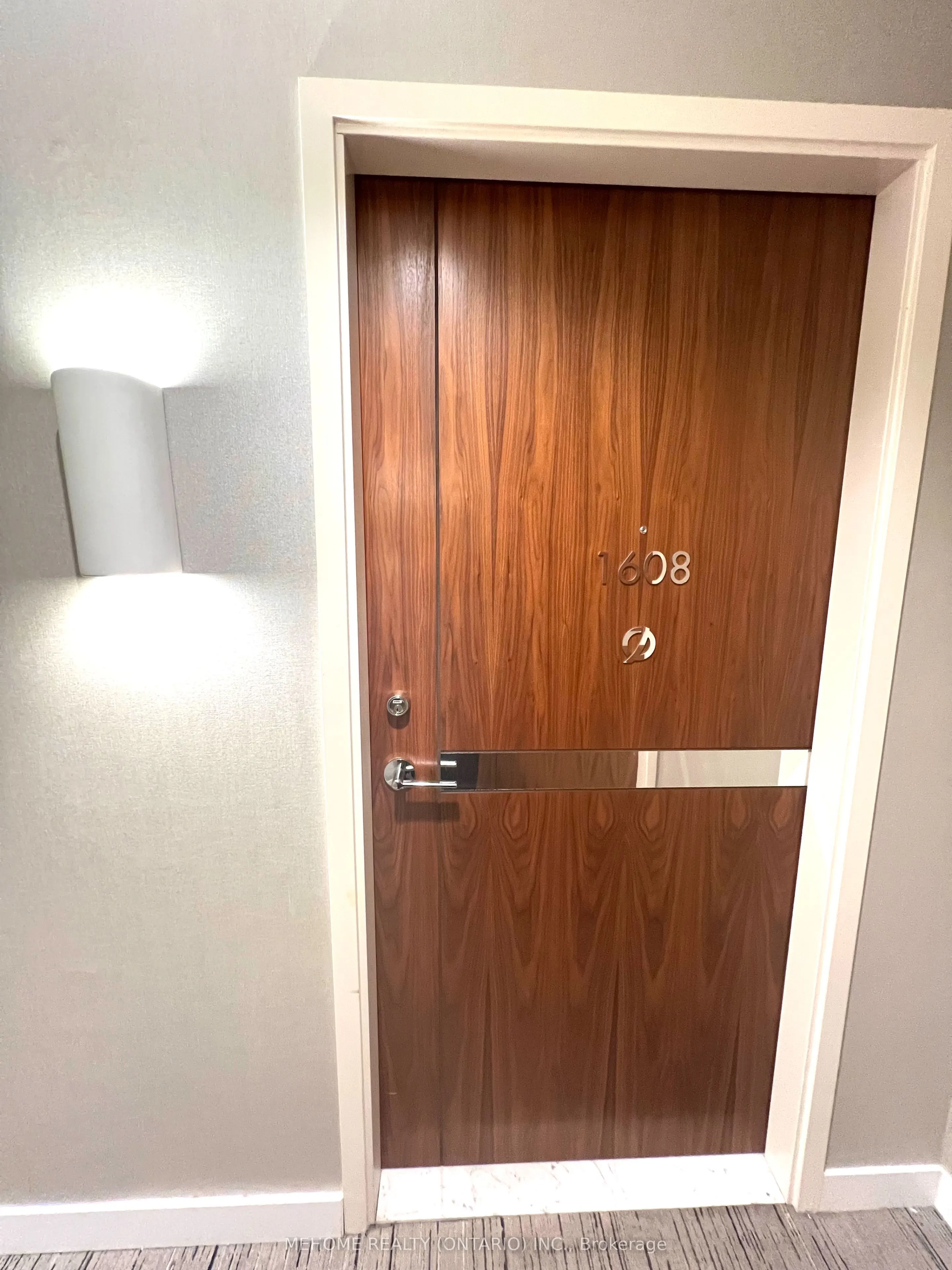 95 McMahon Drive E, #1608