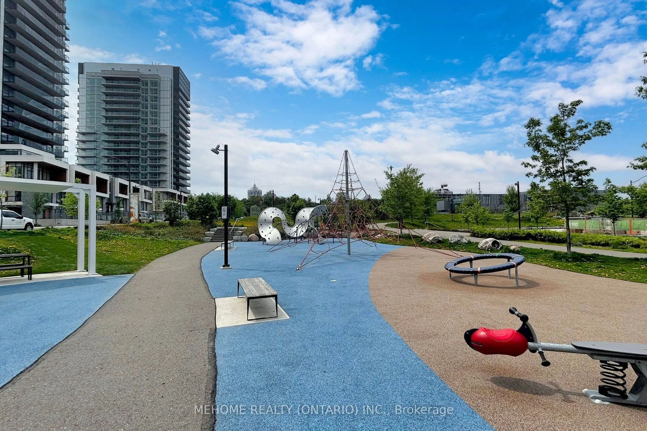 95 McMahon Drive E, #1608