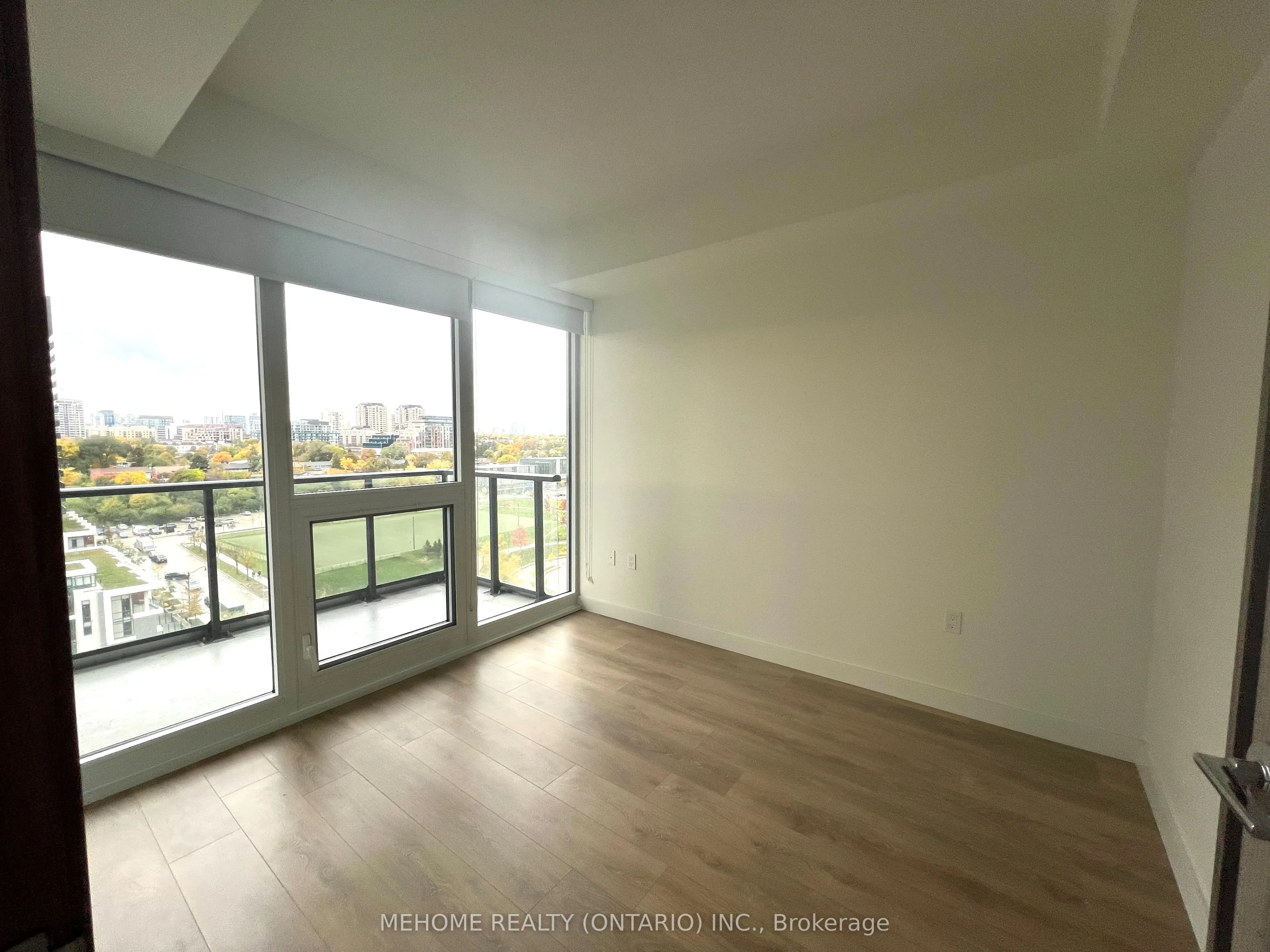 95 McMahon Drive E, #1608