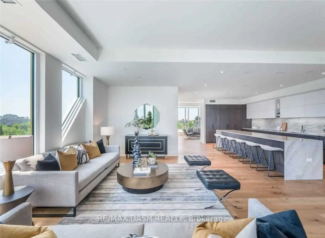 151 Avenue Road, #806