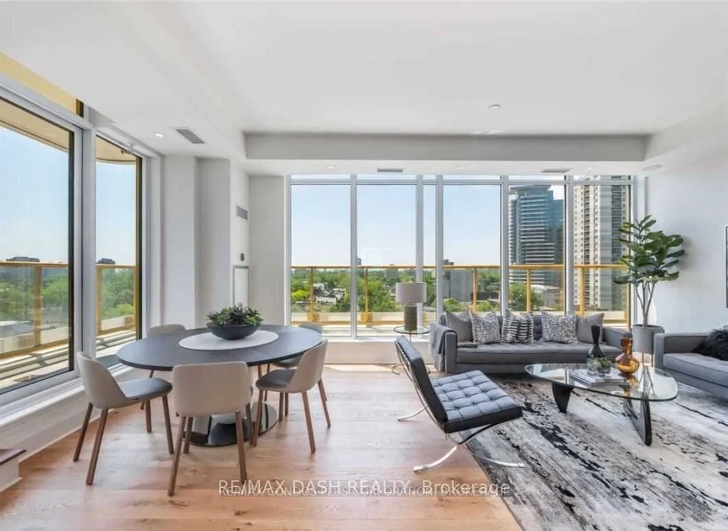 151 Avenue Road, #806