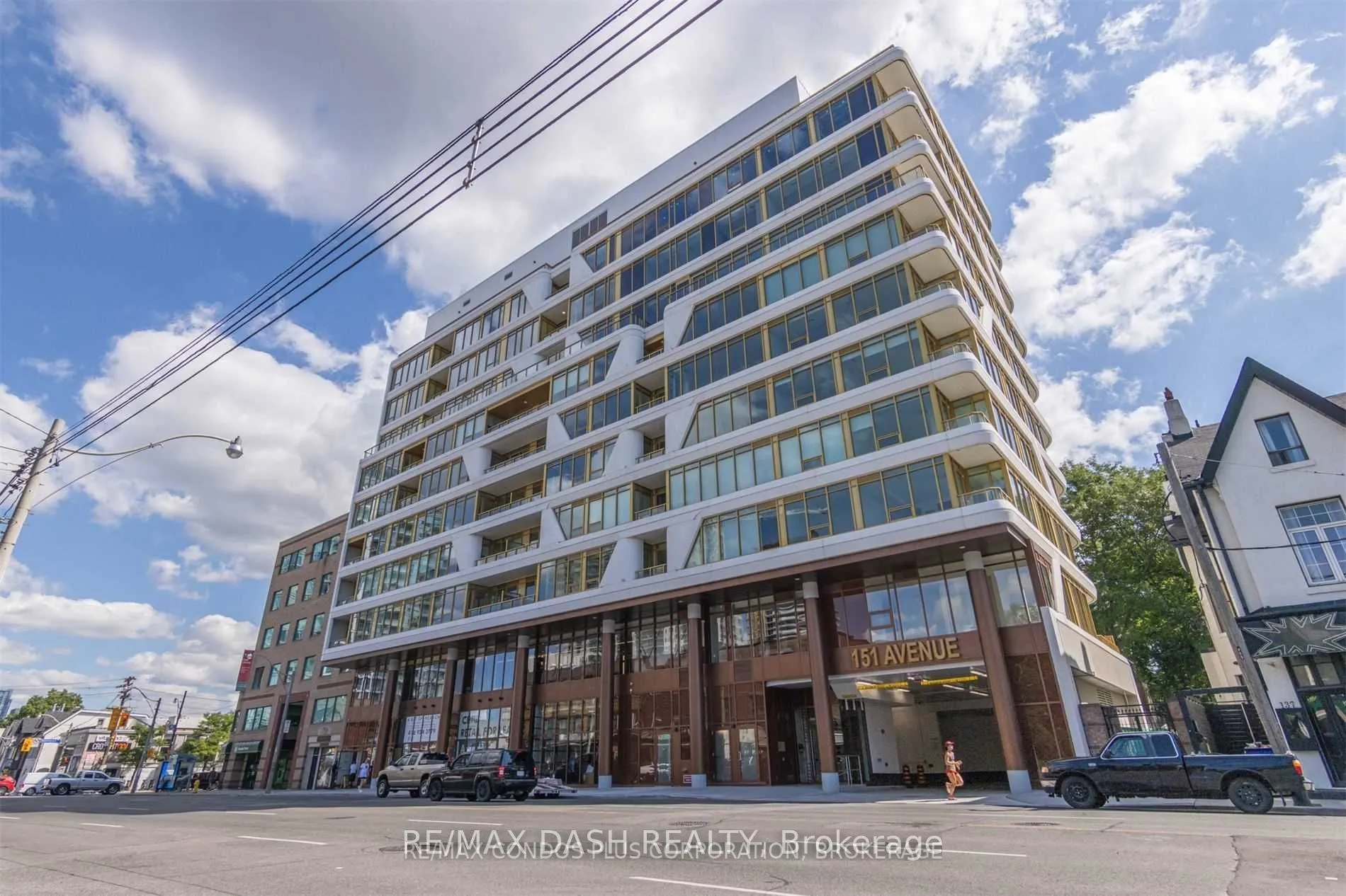 151 Avenue Road, #806