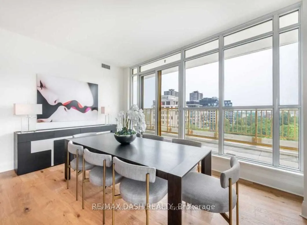 151 Avenue Road, #806