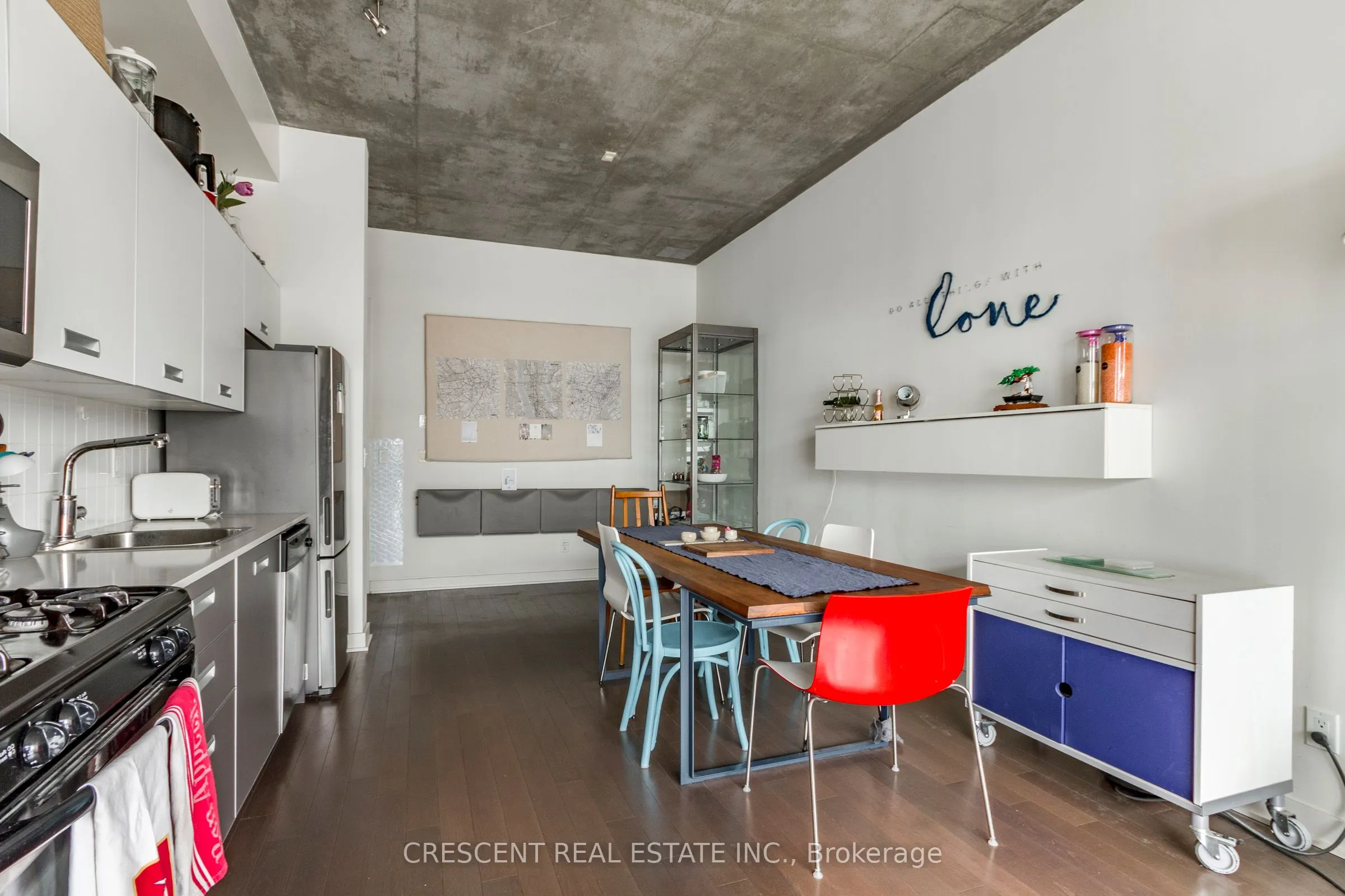 60 Bathurst Street, #811