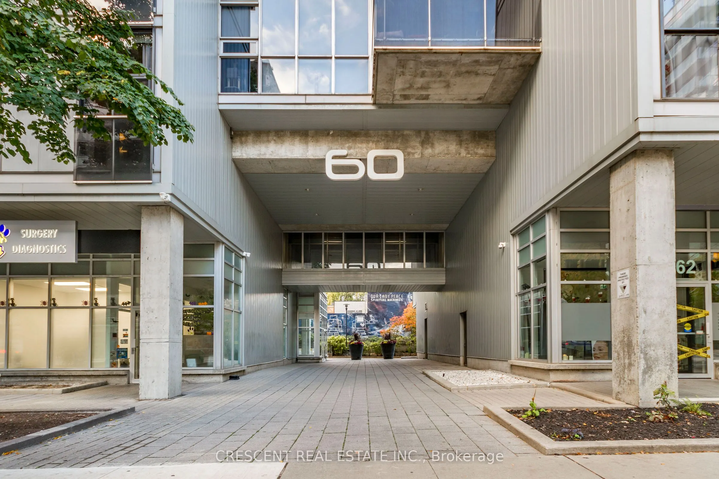 60 Bathurst Street, #811
