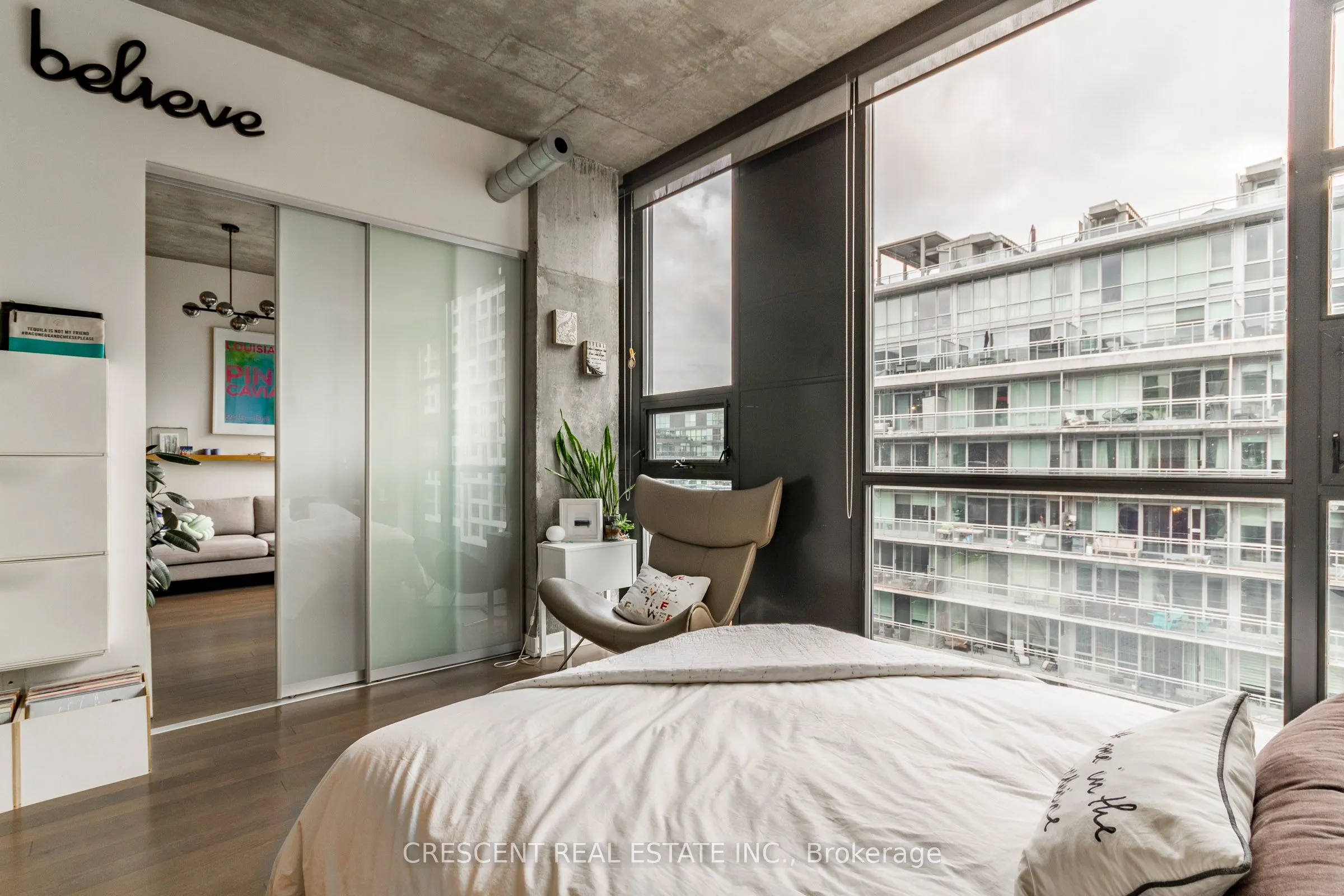 60 Bathurst Street, #811