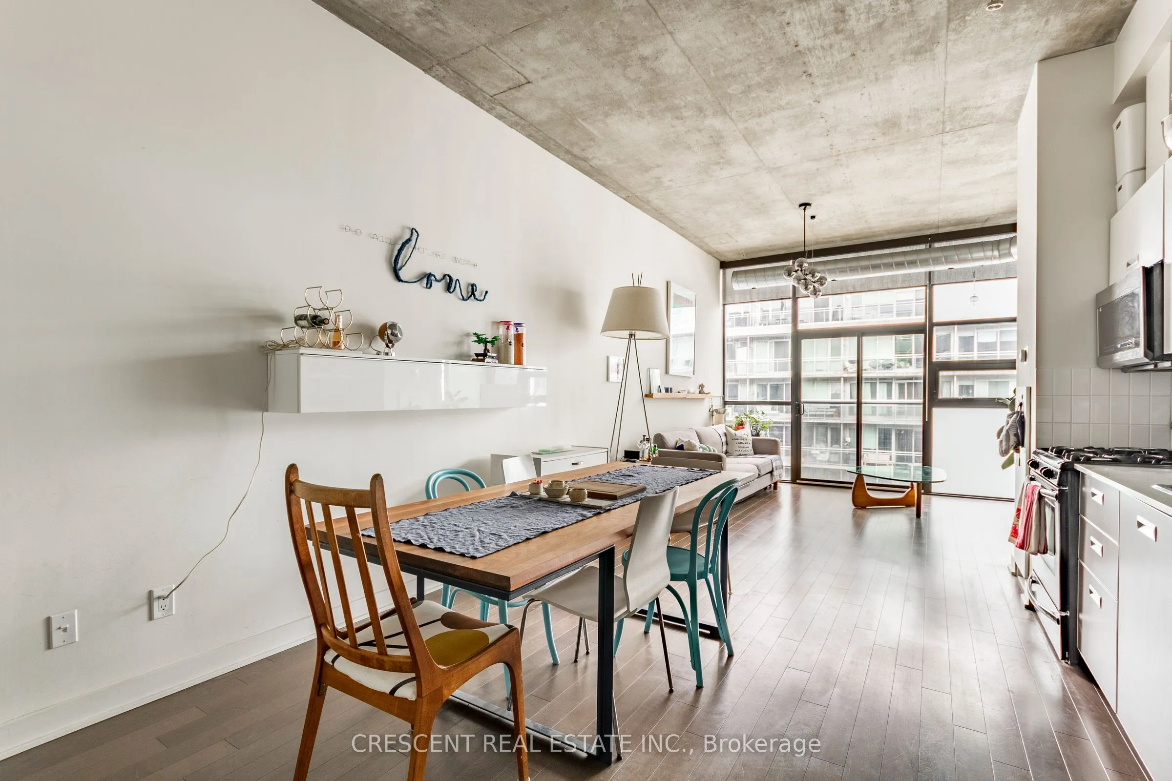 60 Bathurst Street, #811