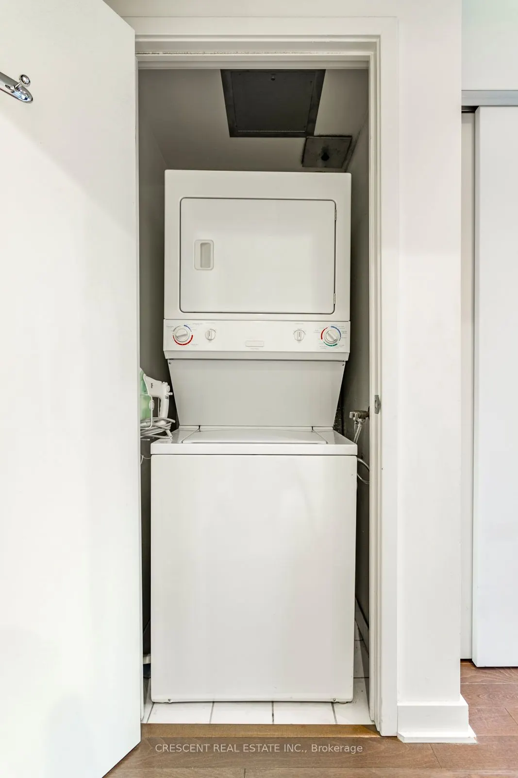 60 Bathurst Street, #811