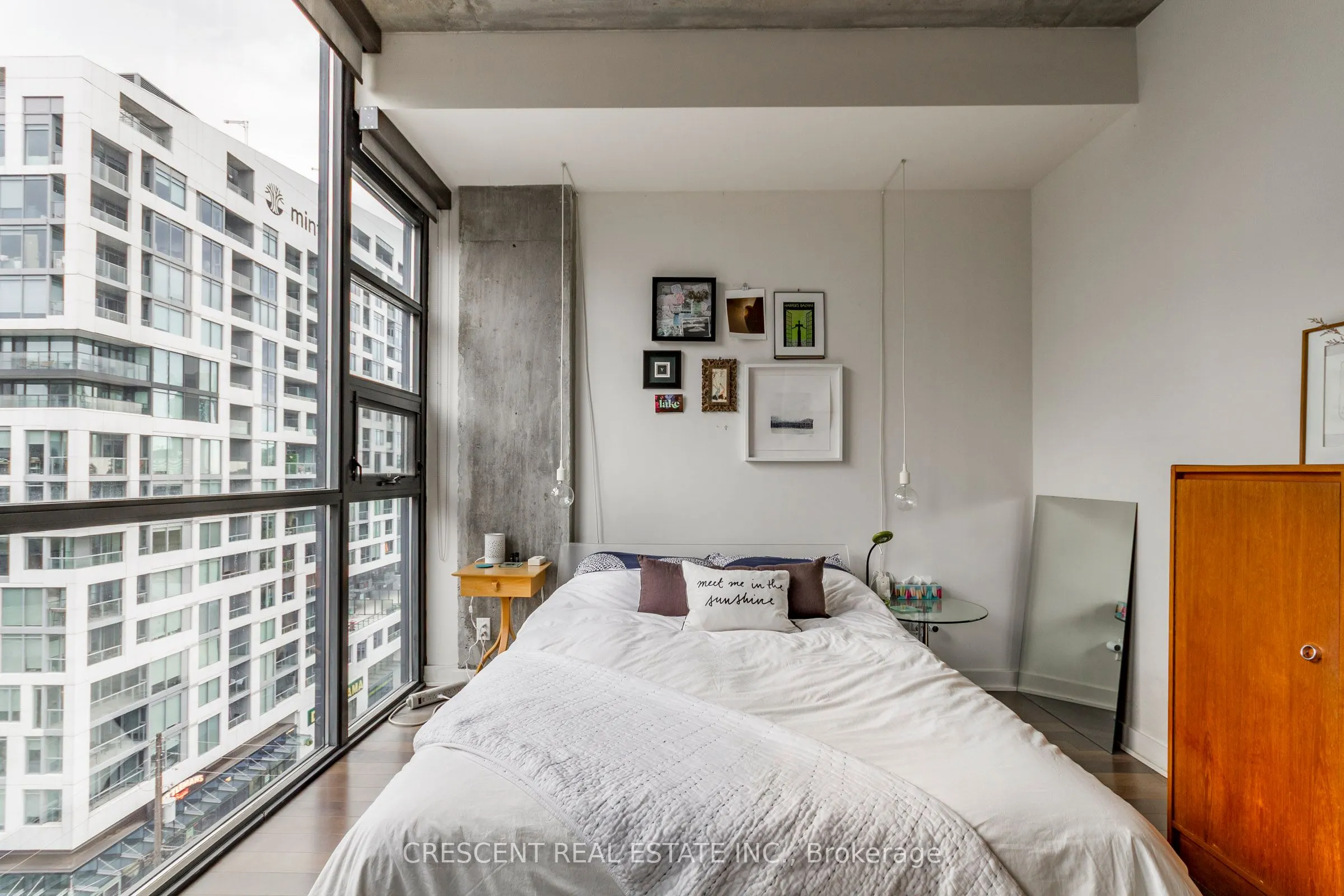 60 Bathurst Street, #811