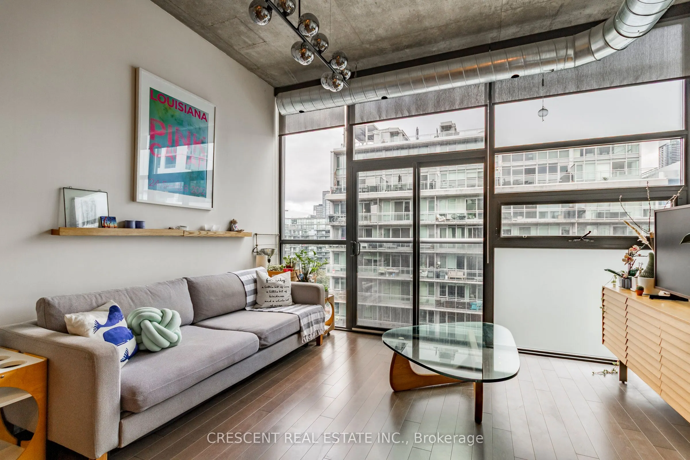 60 Bathurst Street, #811