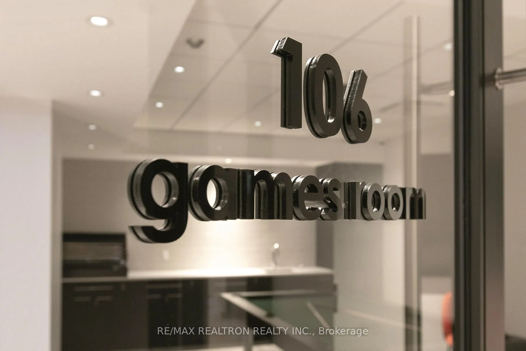 33 Isabella Street, #2407