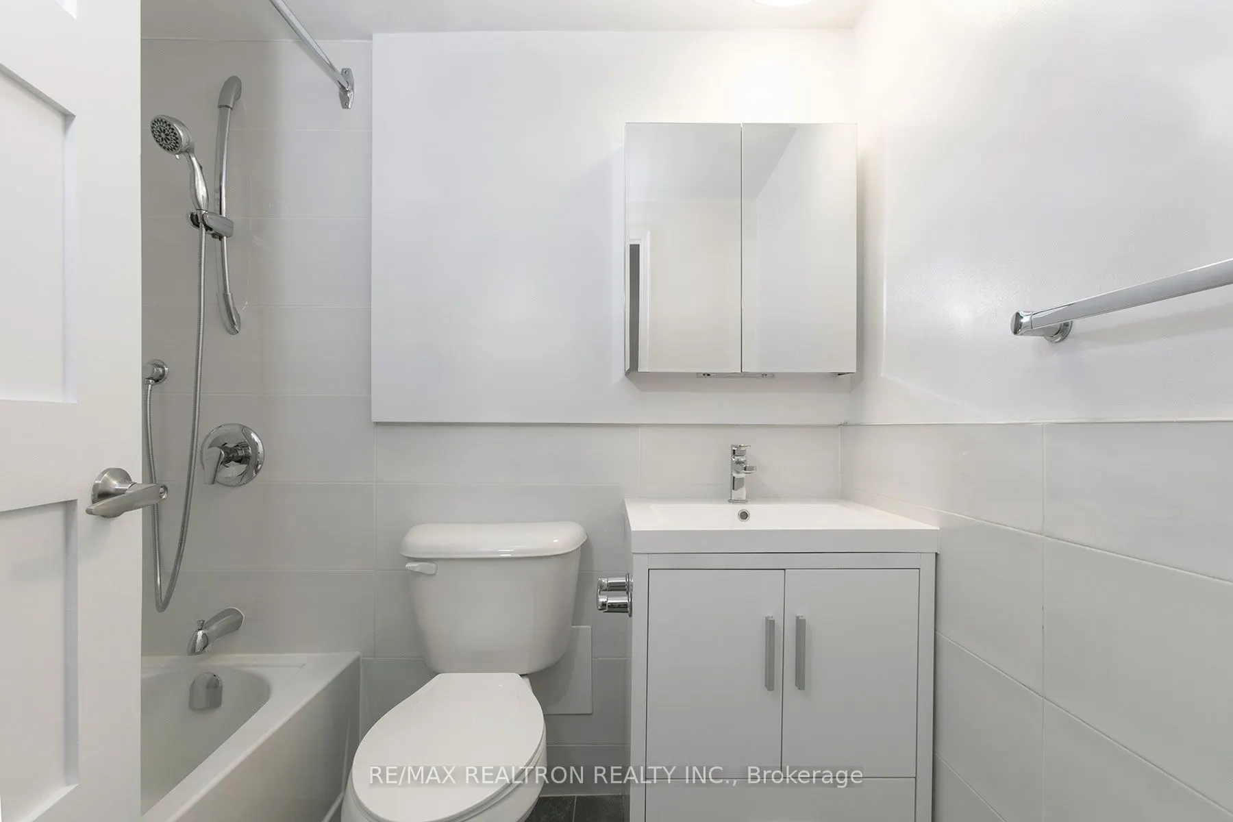 9 Deer Park Crescent, #1106