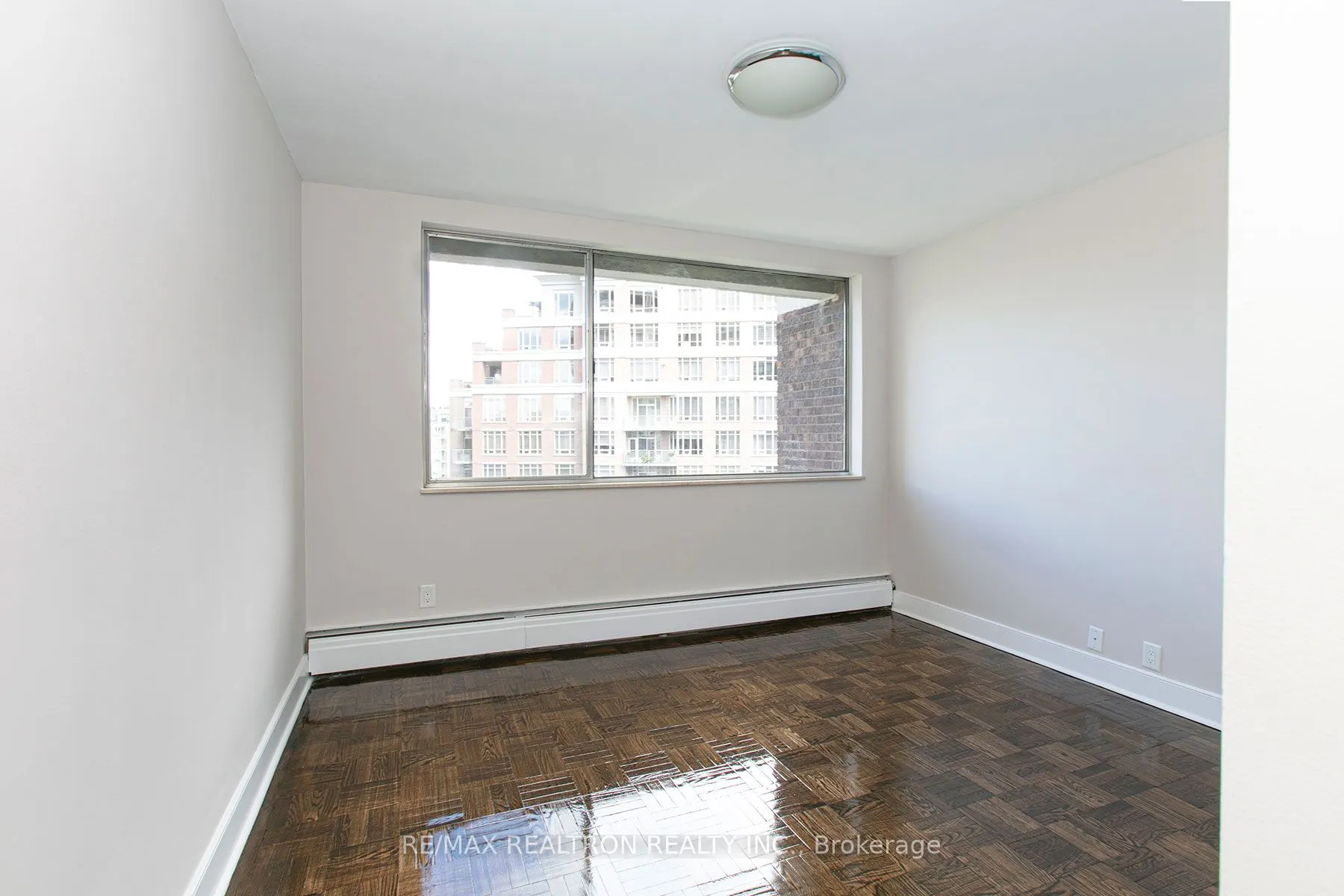 9 Deer Park Crescent, #1106