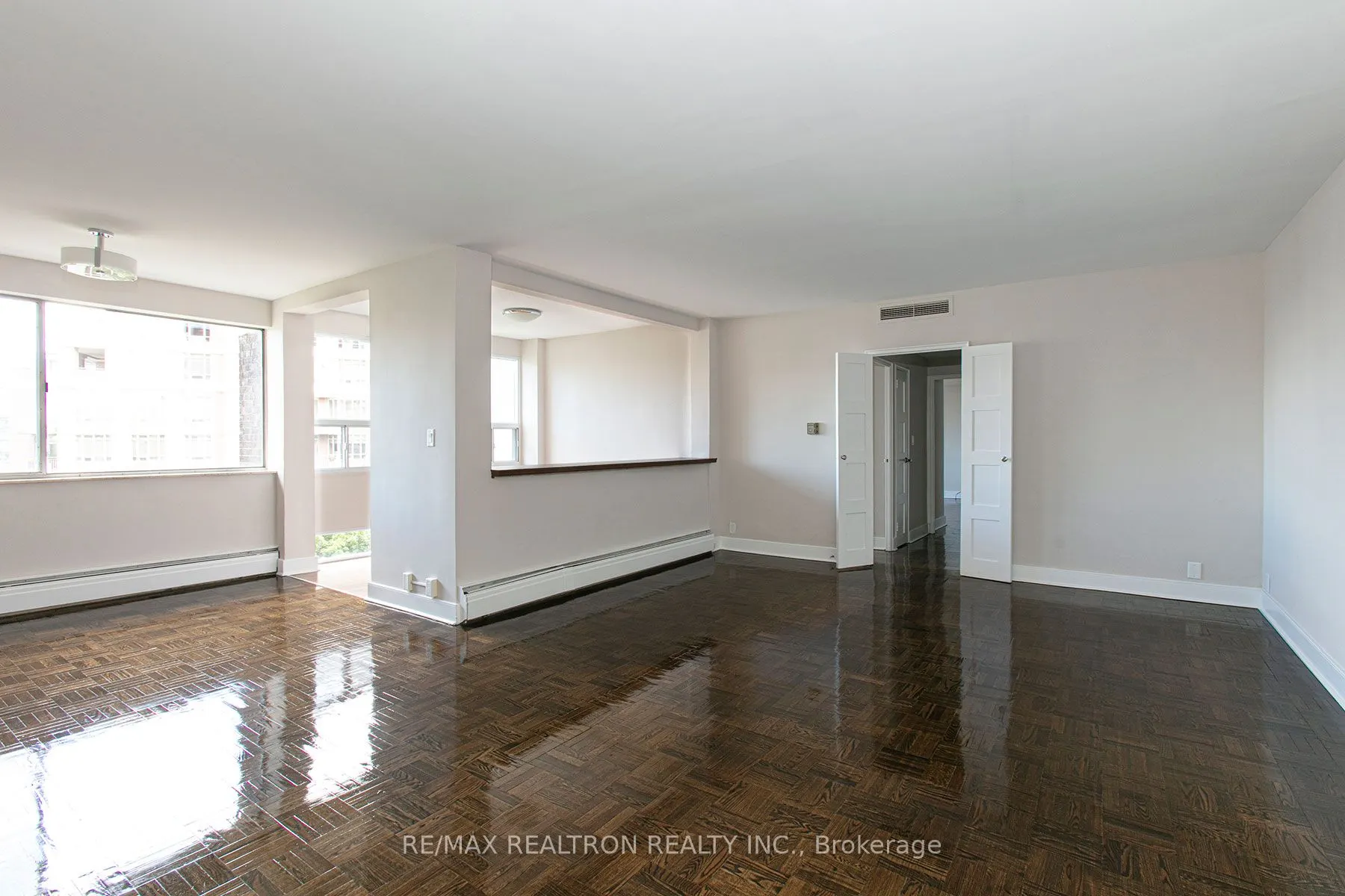 9 Deer Park Crescent, #1106