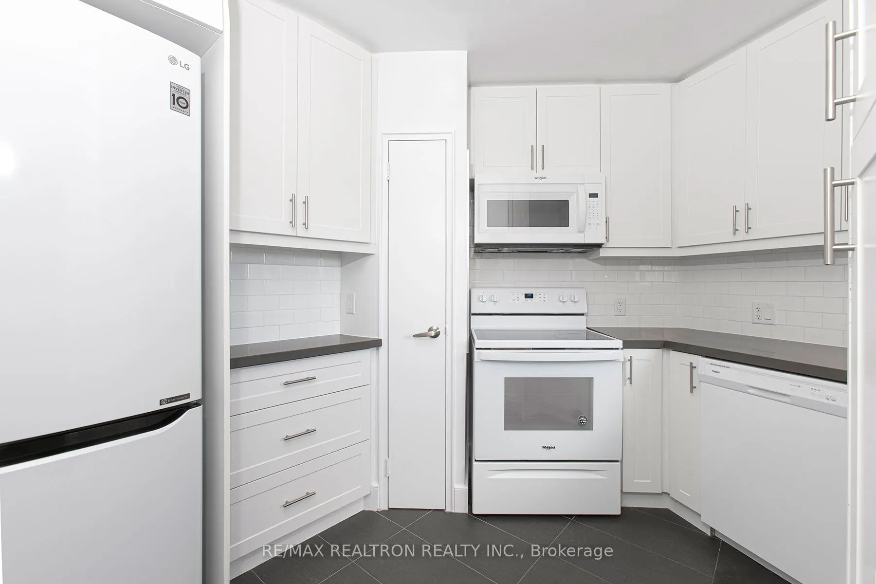 9 Deer Park Crescent, #1106