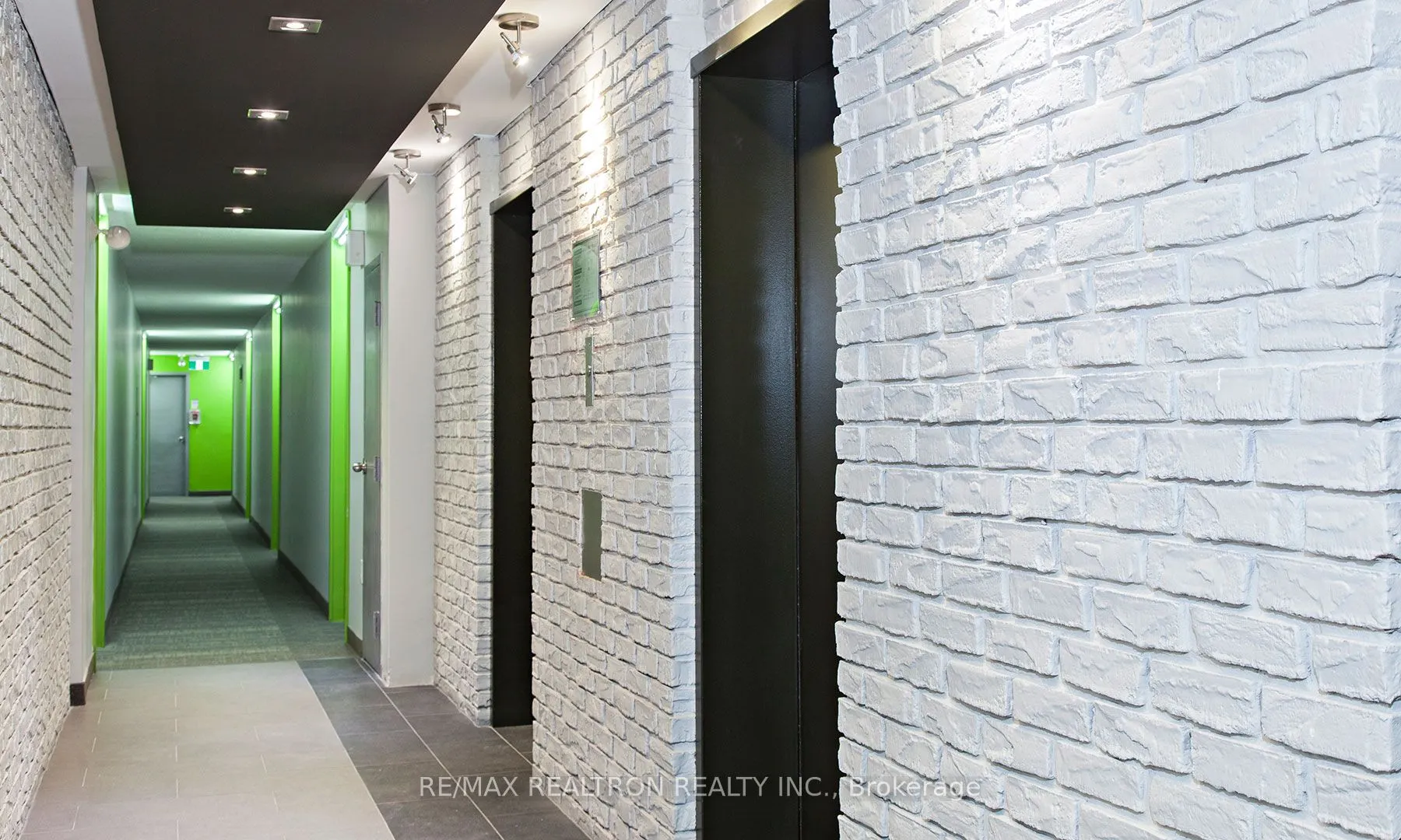 666 Spadina Avenue, #711