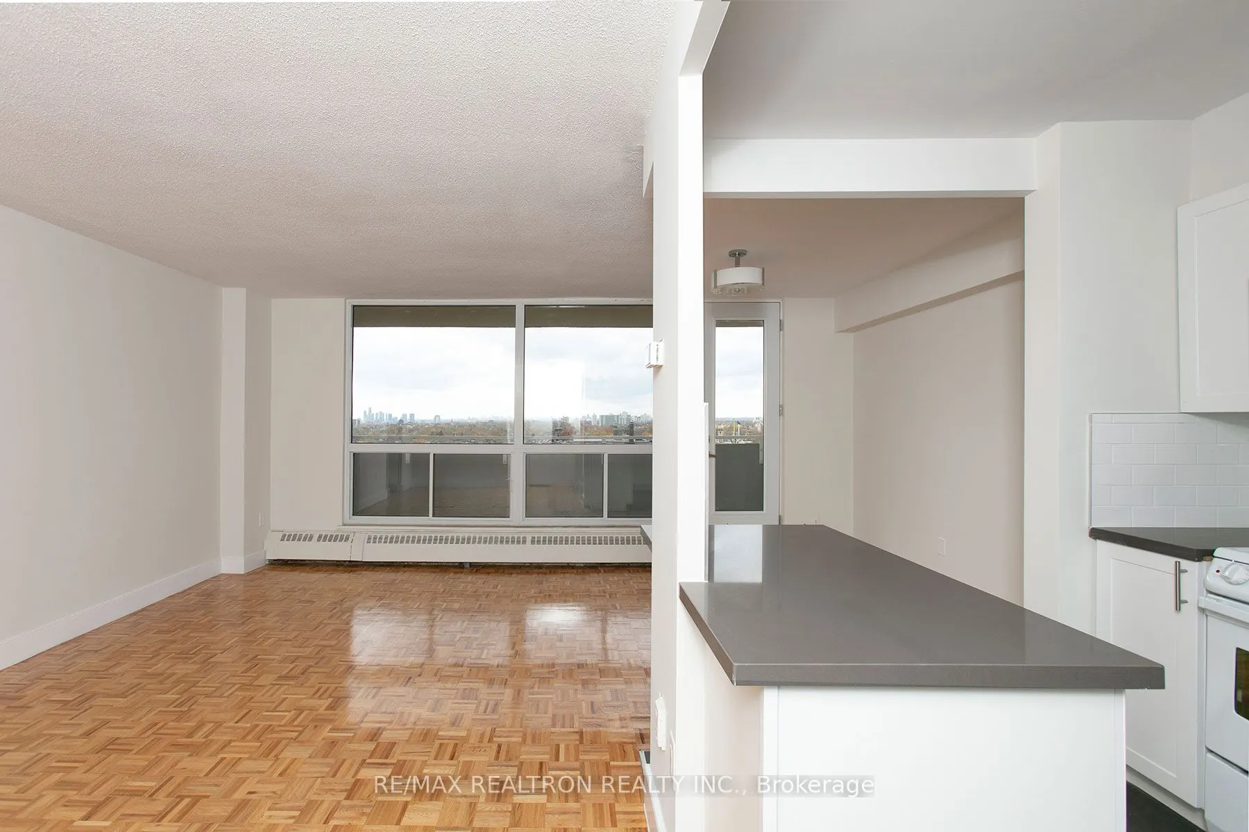 666 Spadina Avenue, #711