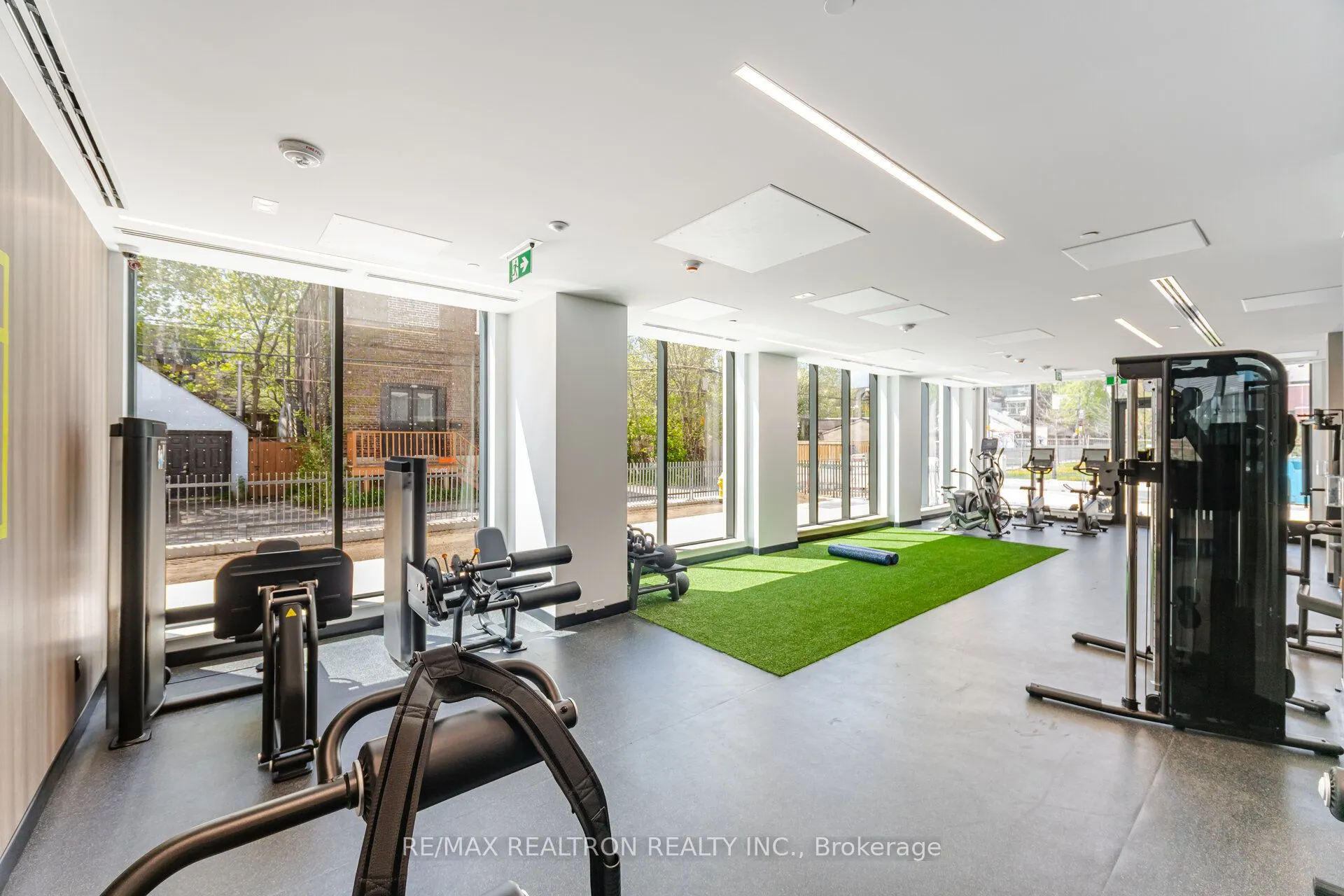 664 Spadina Avenue, #1005