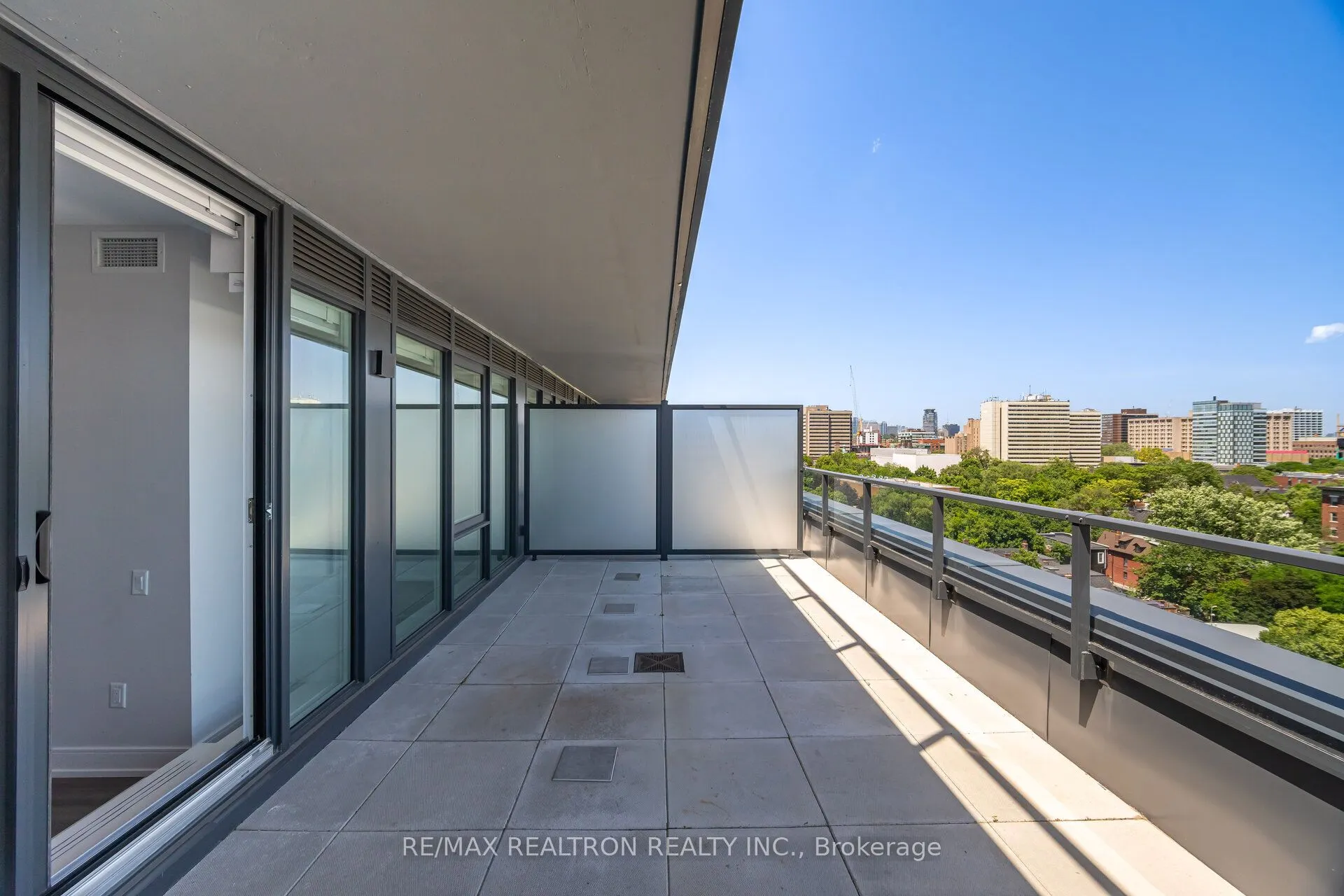 664 Spadina Avenue, #1005