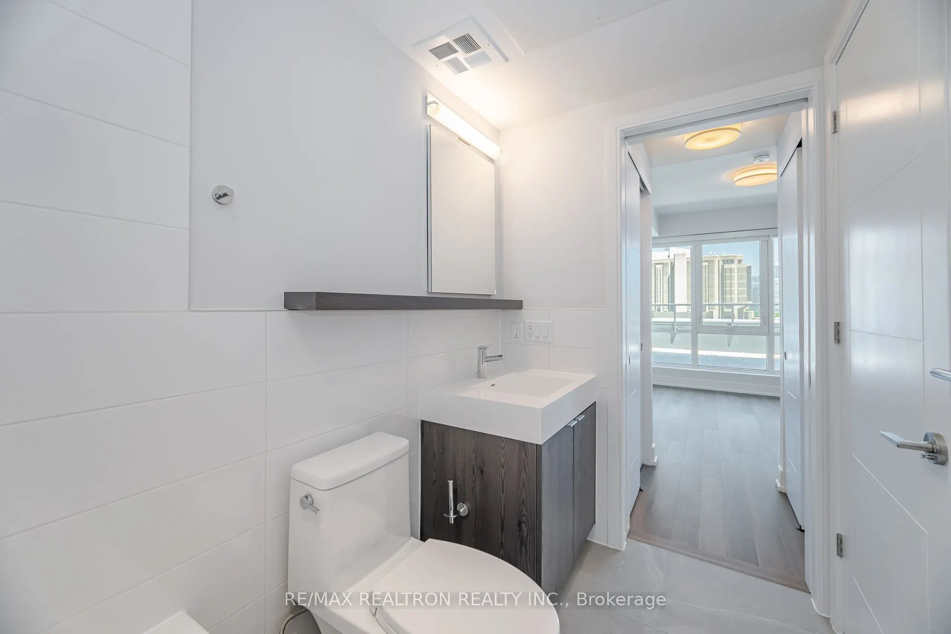 664 Spadina Avenue, #1005