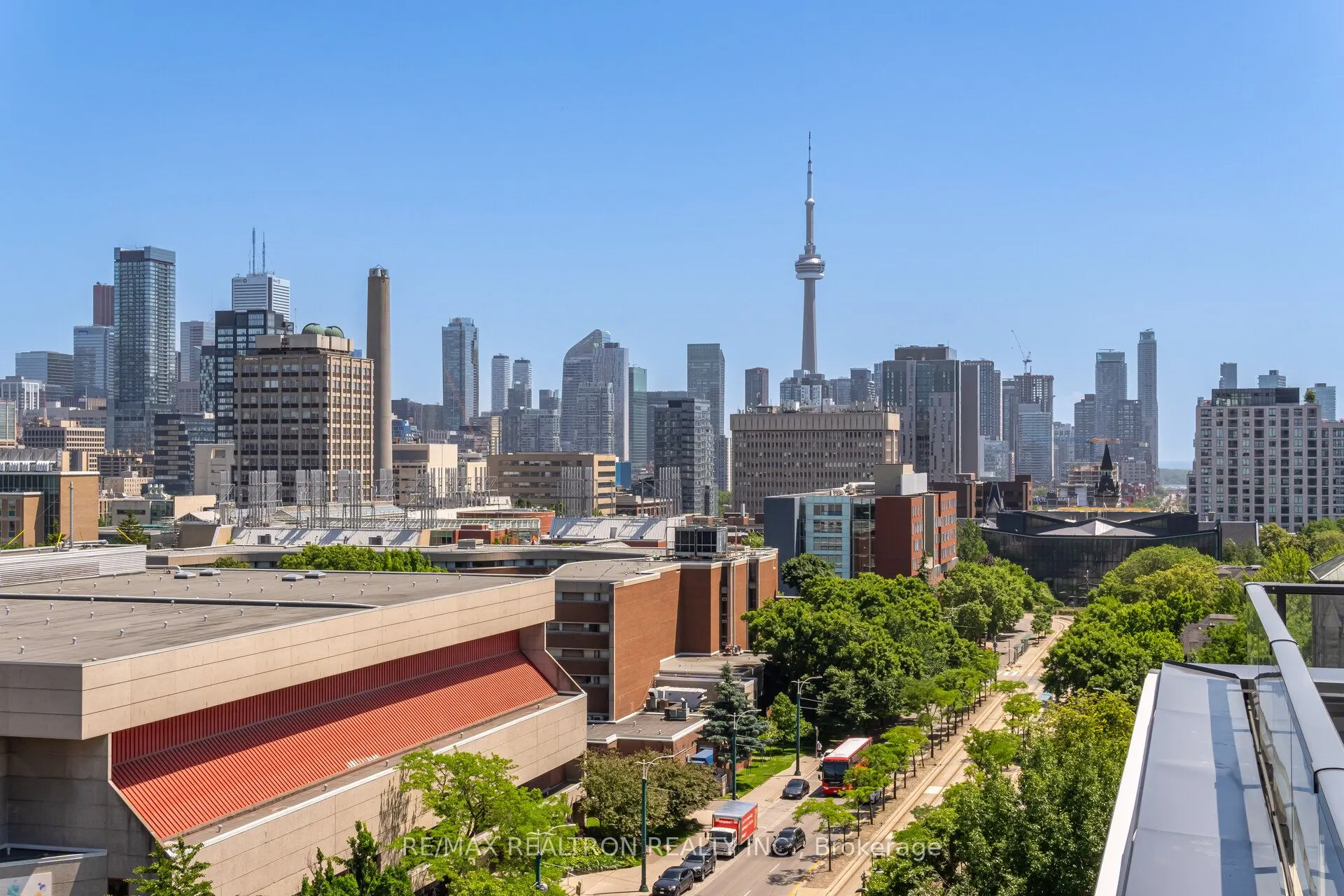 664 Spadina Avenue, #1005