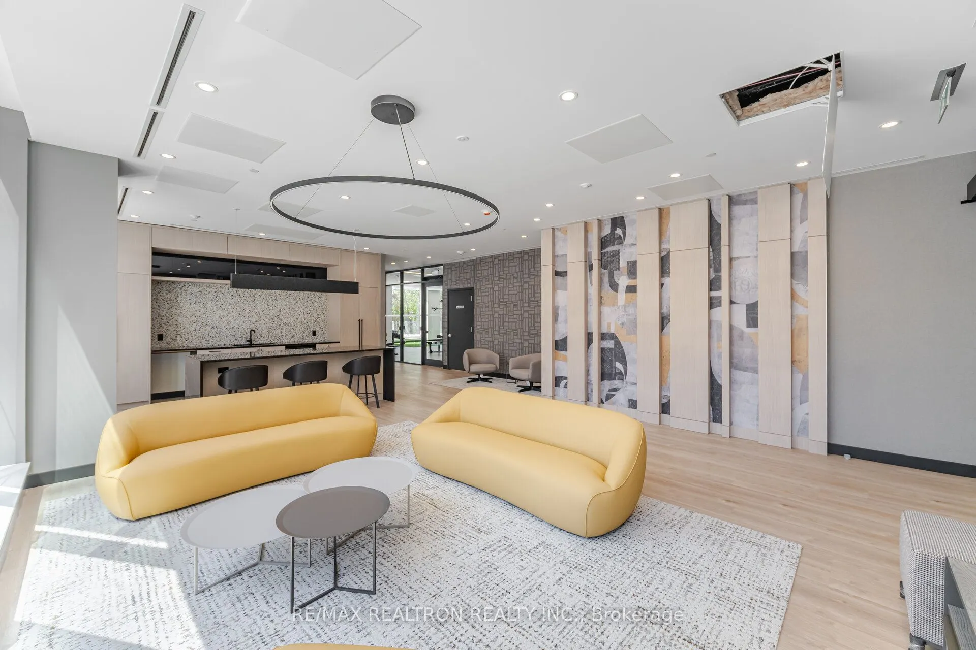 664 Spadina Avenue, #1005