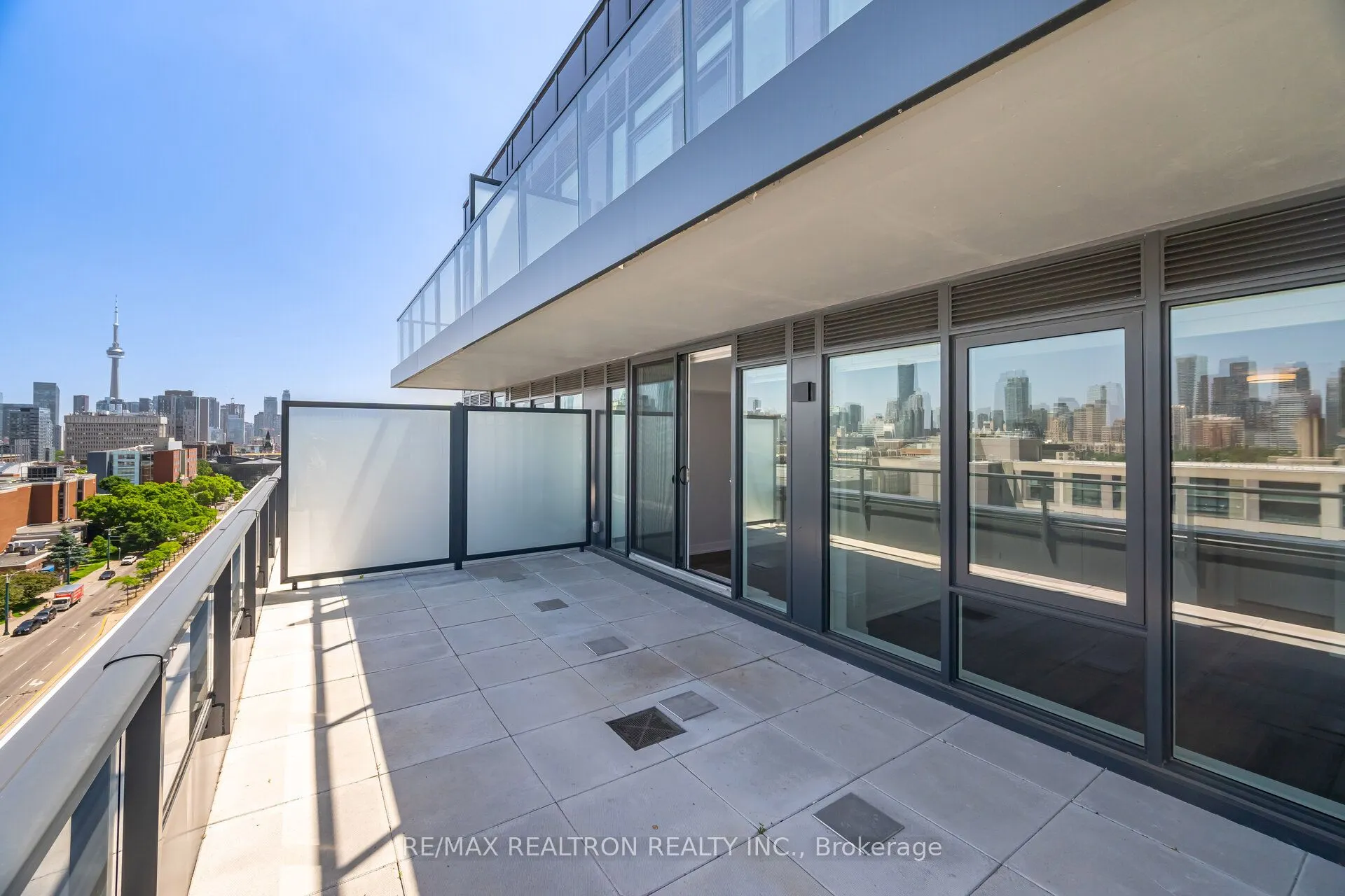 664 Spadina Avenue, #1005