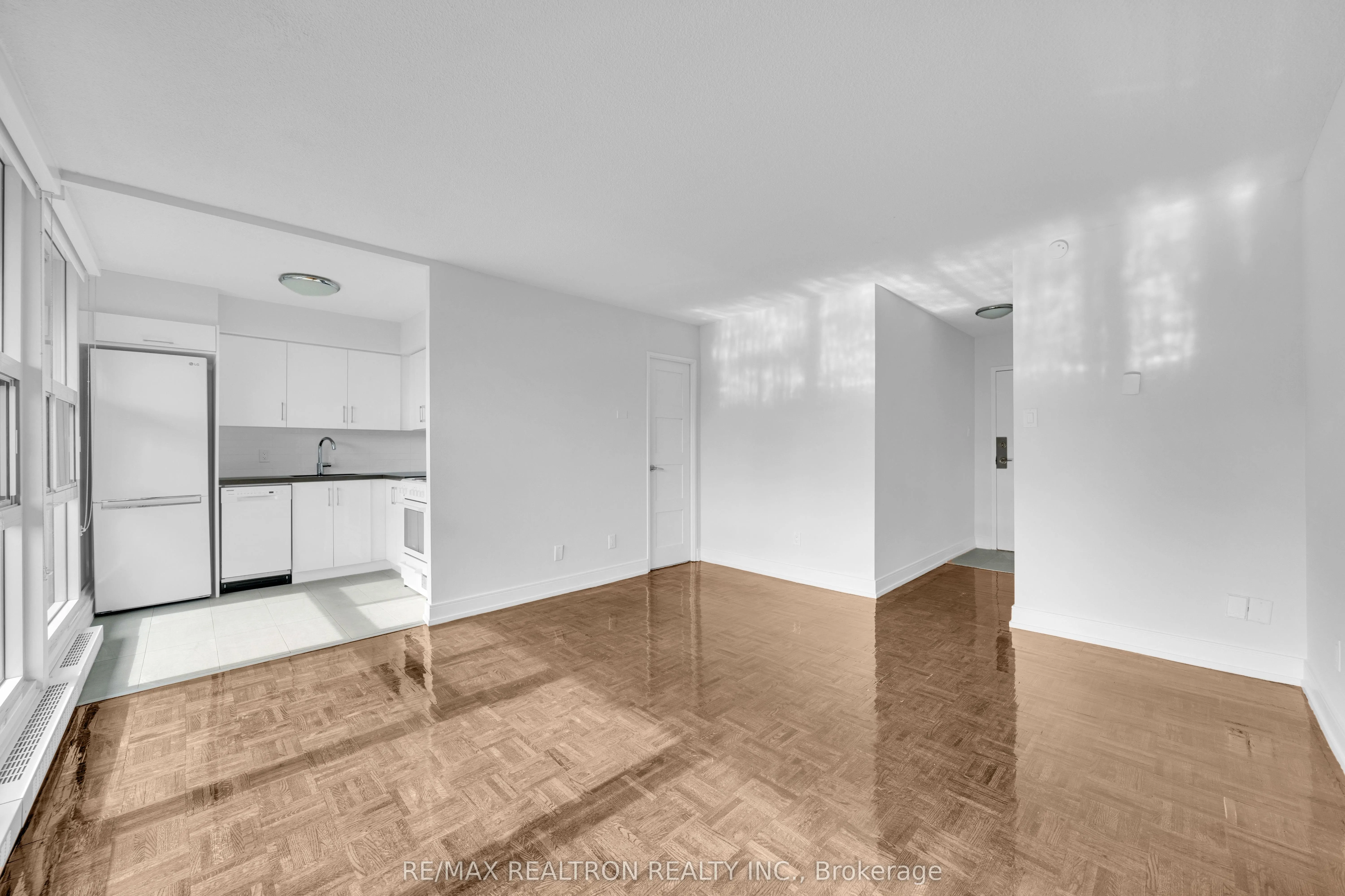 33 Isabella Street, #514