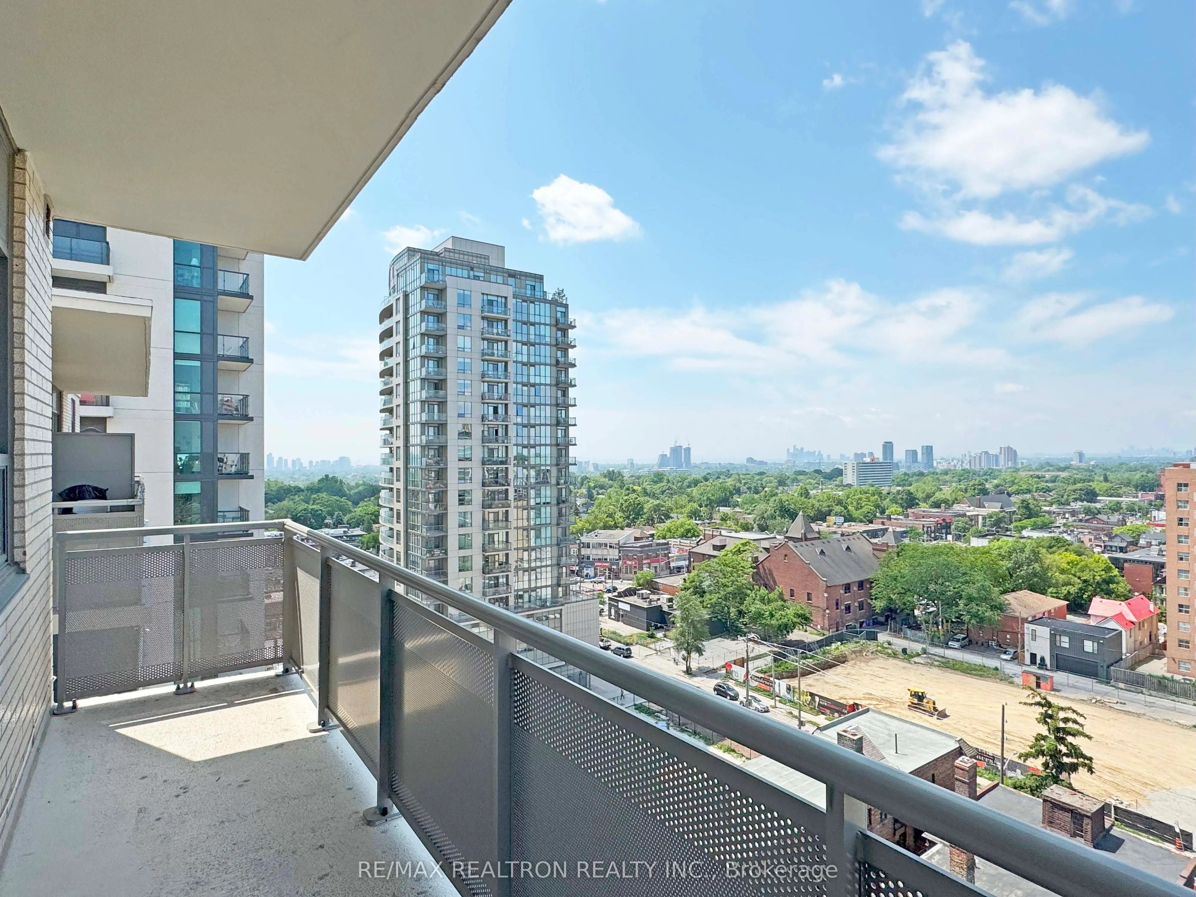 1500 Bathurst Street, #901