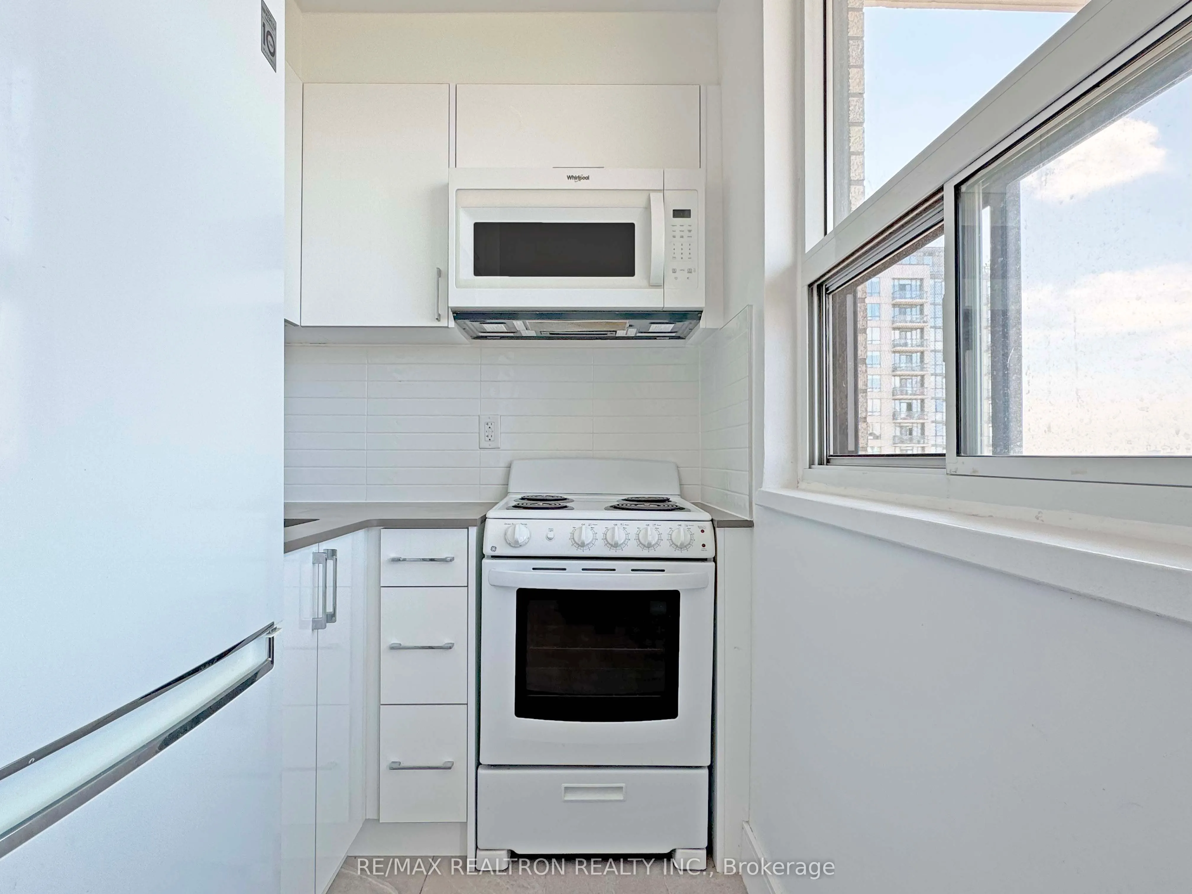 1500 Bathurst Street, #901